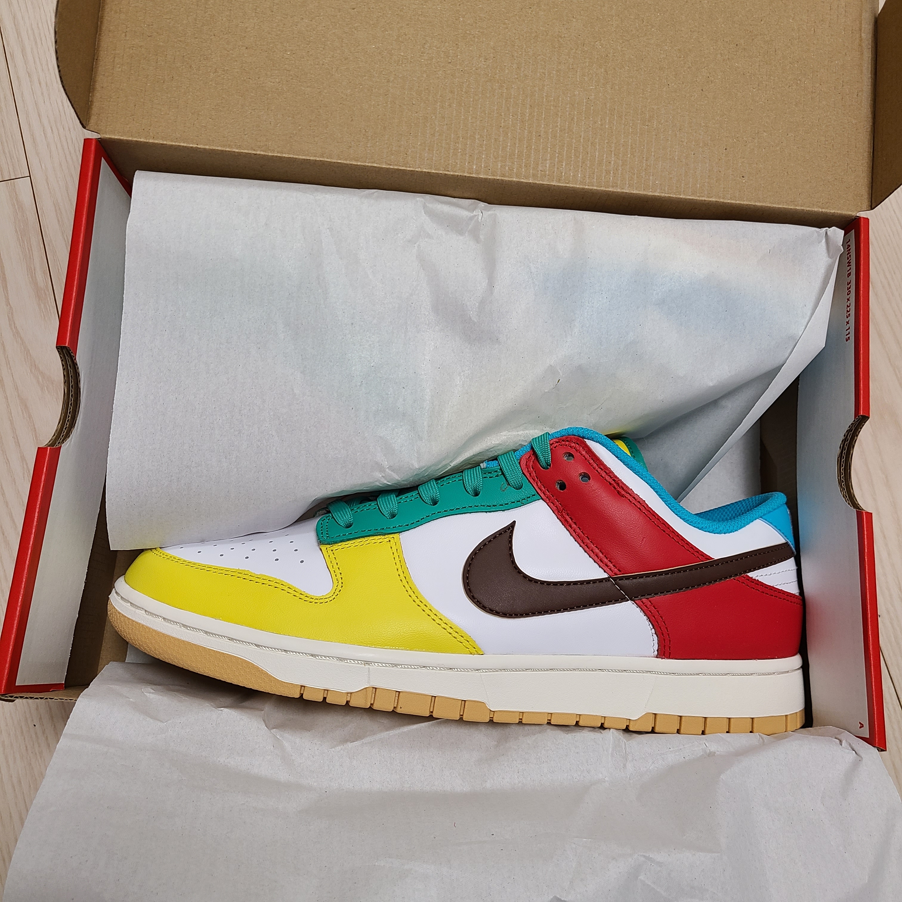 Nike Dunk Low SE Free.99 White 착용 스타일 - 3