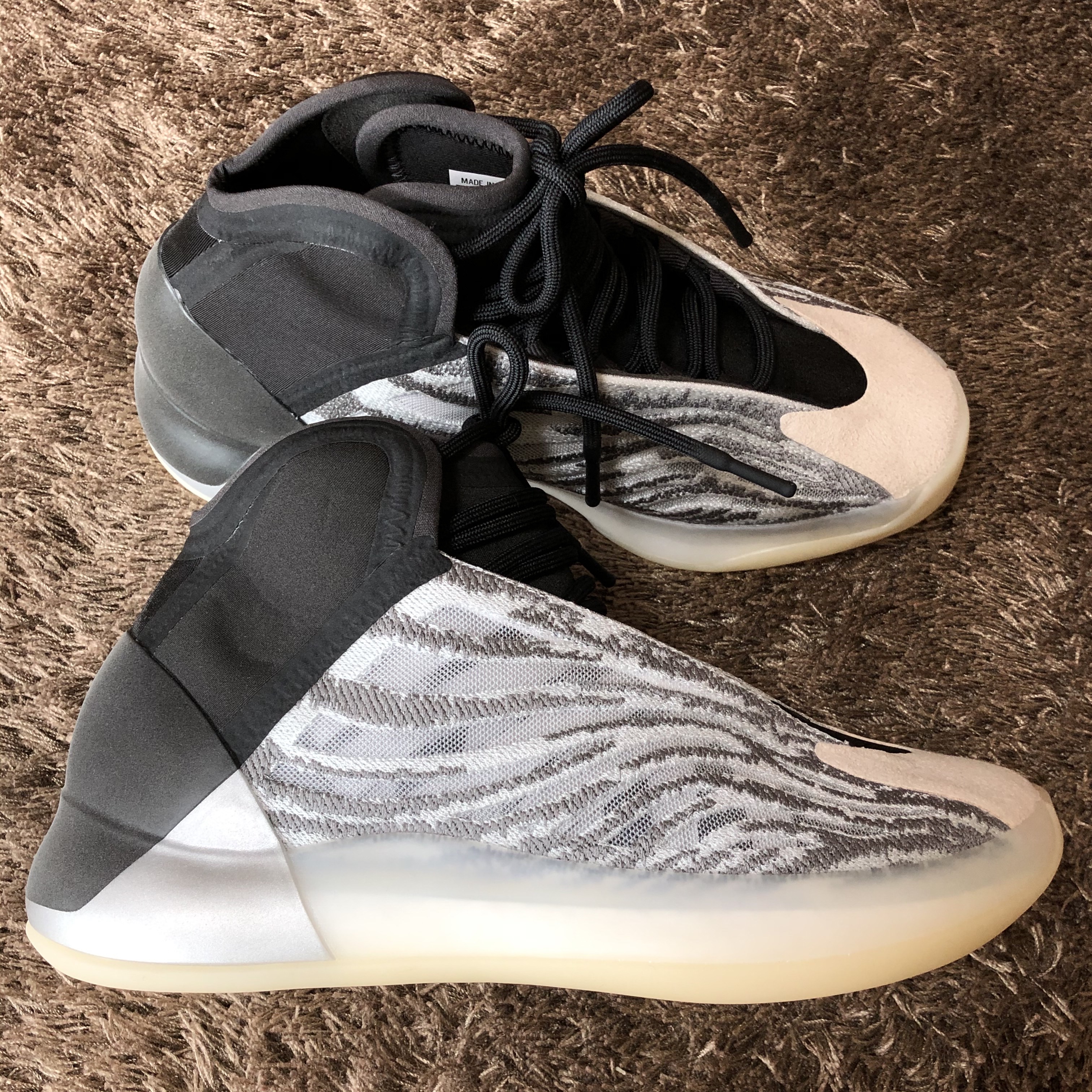 Adidas Yeezy QNTM Lifestyle 착용 스타일 - 4