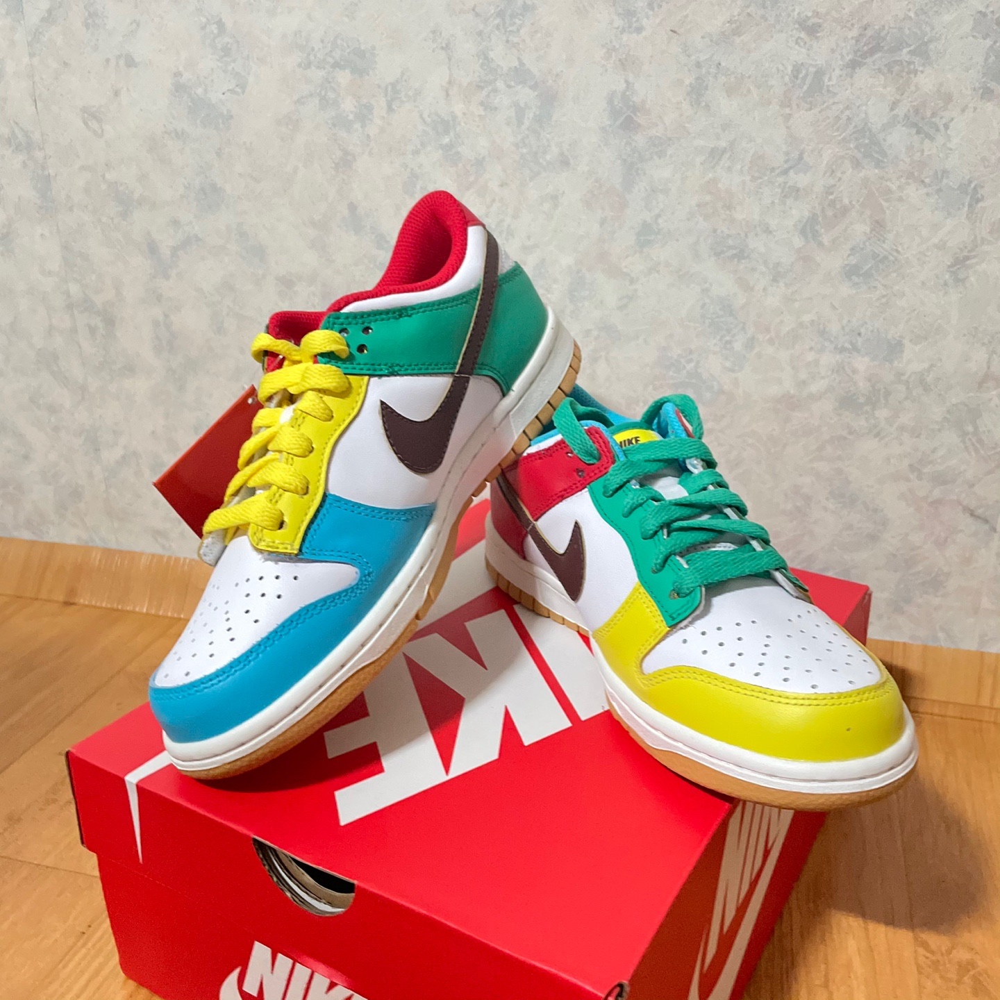 Nike Dunk Low SE Free.99 White, (GS) Nike Dunk Low SE Free.99 White 착용 스타일 - 2