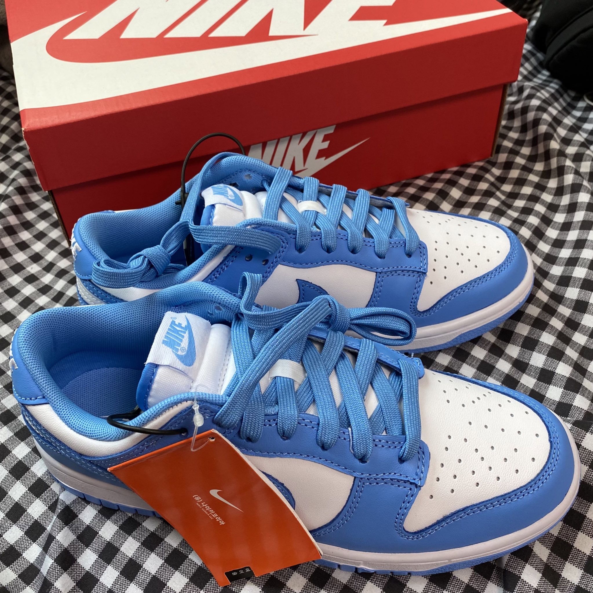 Nike Dunk Low Retro University Blue 착용 스타일 - 1