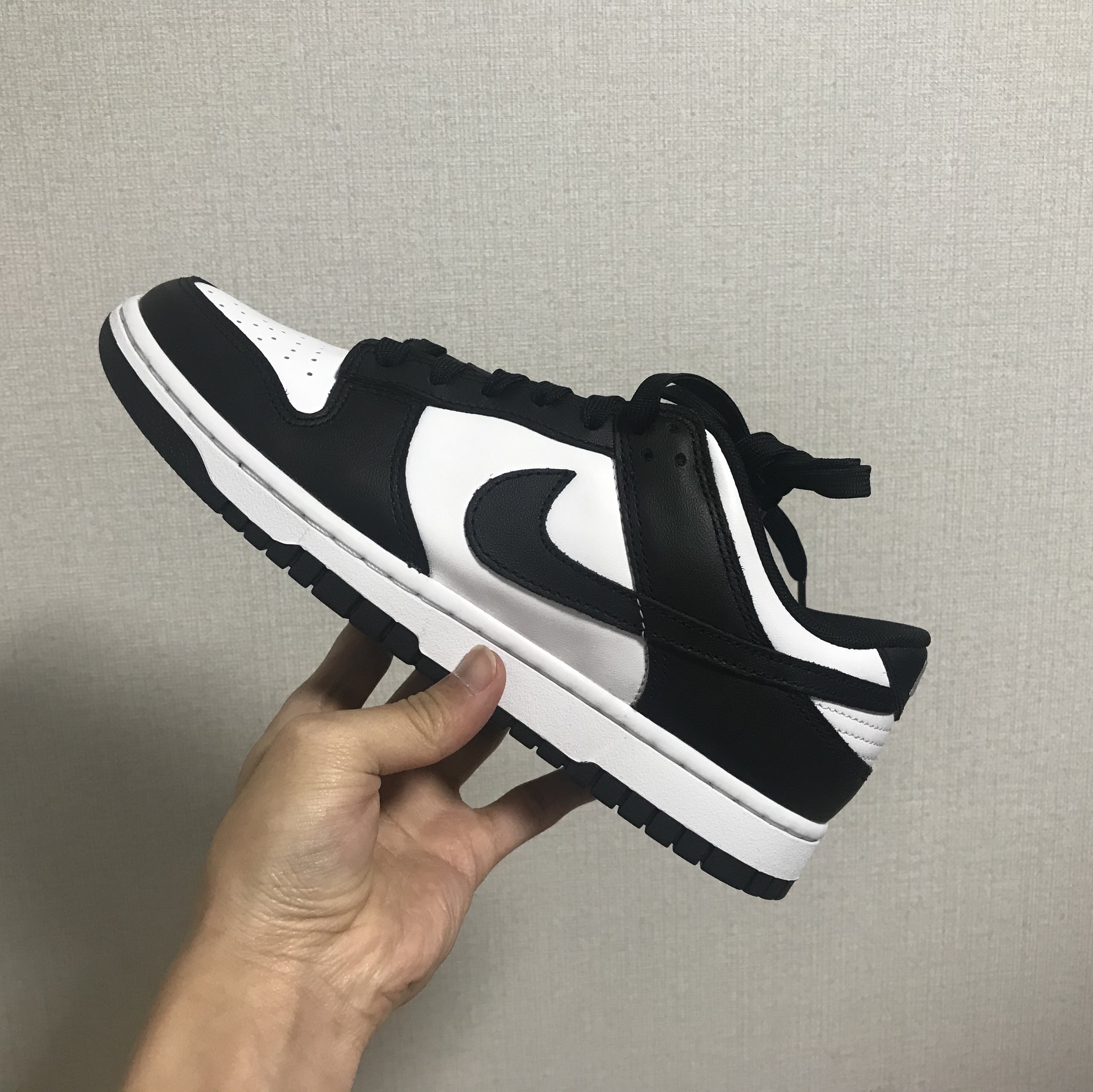 Nike Dunk Low Retro Black 착용 스타일