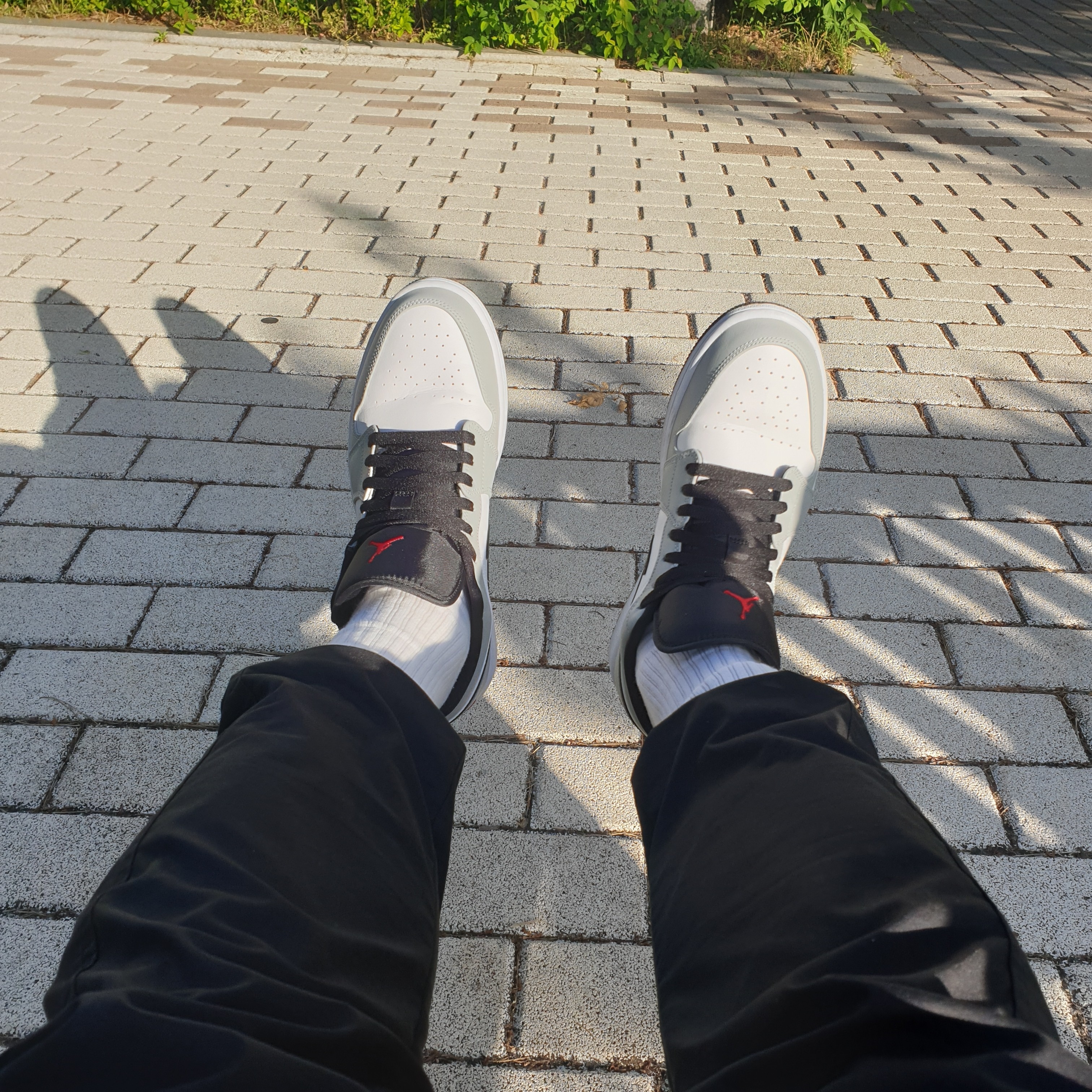 Jordan 1 Low Light Smoke Grey 착용 스타일 - 2
