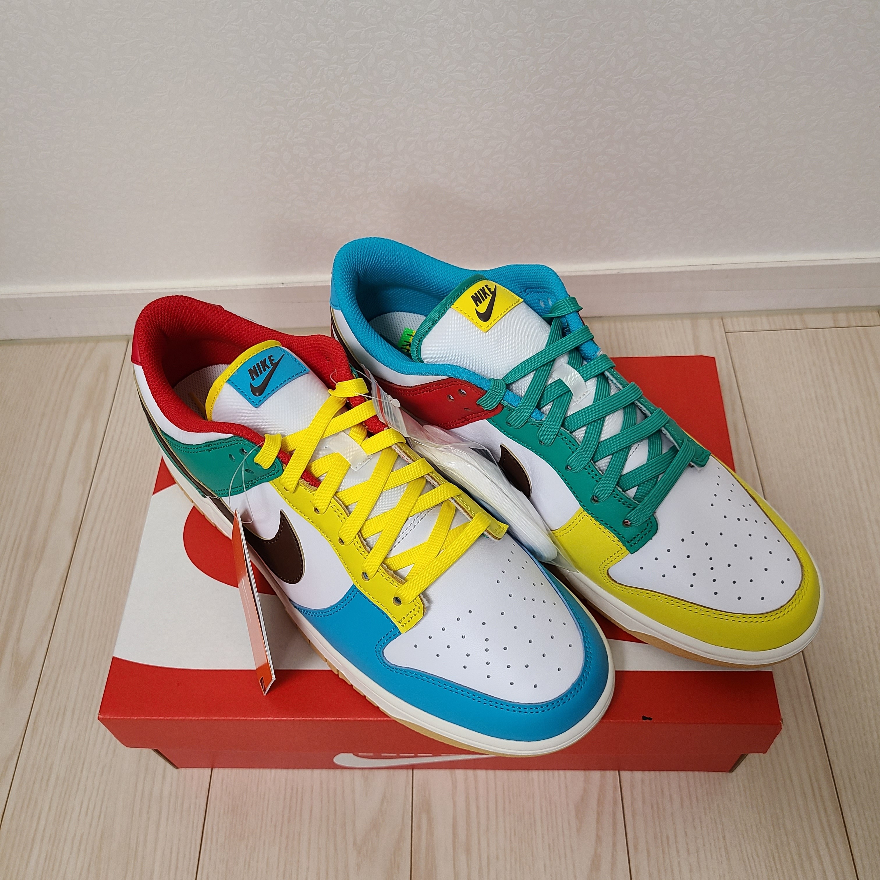 Nike Dunk Low SE Free.99 White 착용 스타일 - 2