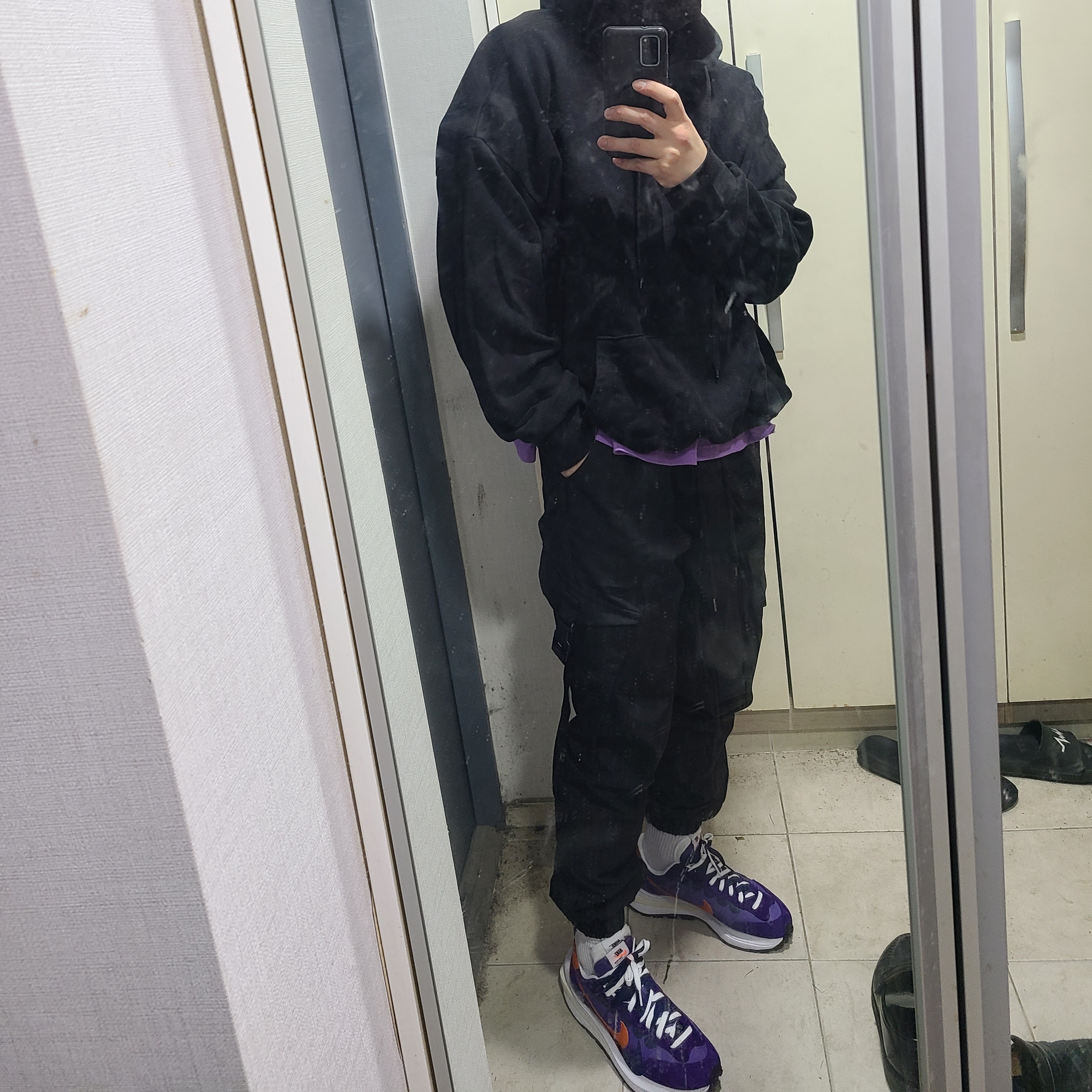 Nike x Sacai VaporWaffle Dark Iris 착용 스타일
