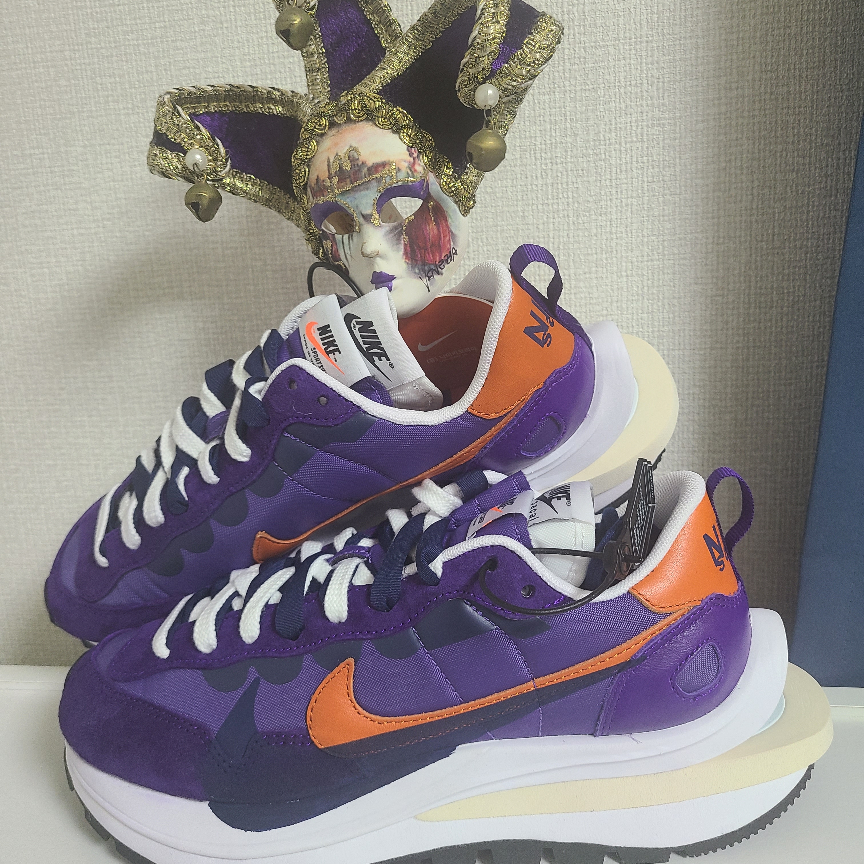 Nike x Sacai VaporWaffle Dark Iris 착용 스타일