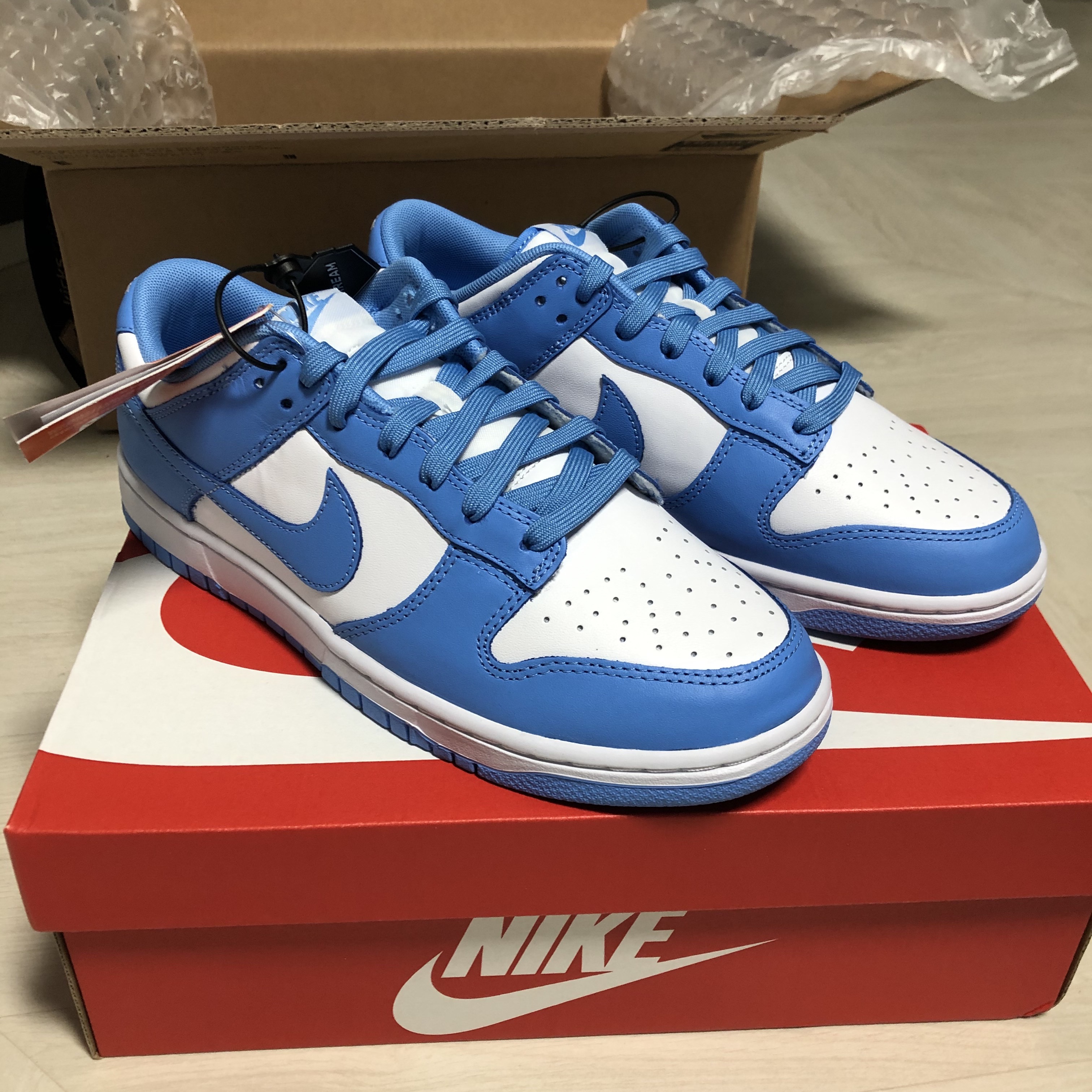 Nike Dunk Low Retro University Blue 착용 스타일 - 3