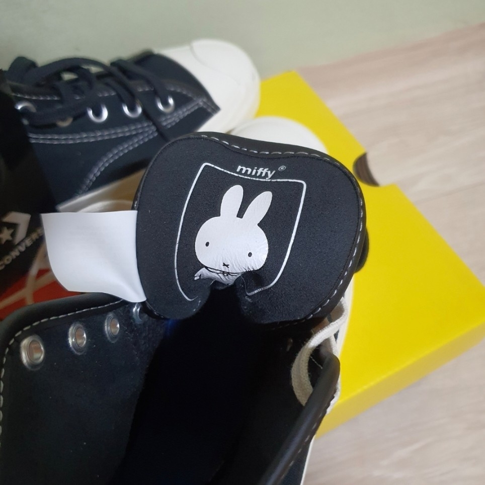 Converse x Pop Trading Company x Miffy Jack Purcell Pro Hi Black 착용 스타일 - 3