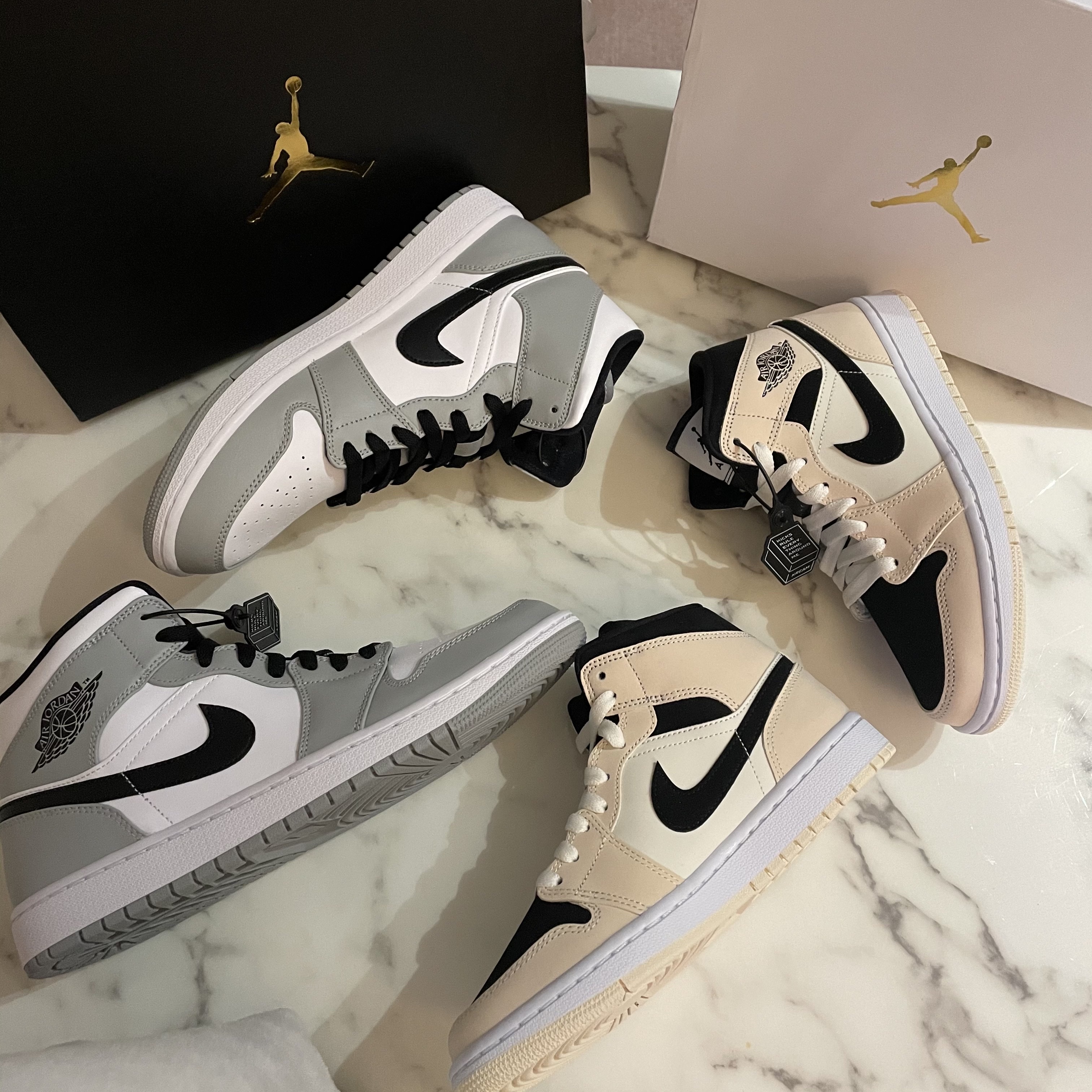 (W) Jordan 1 Mid Barely Orange, Jordan 1 Mid Light Smoke Grey 착용 스타일