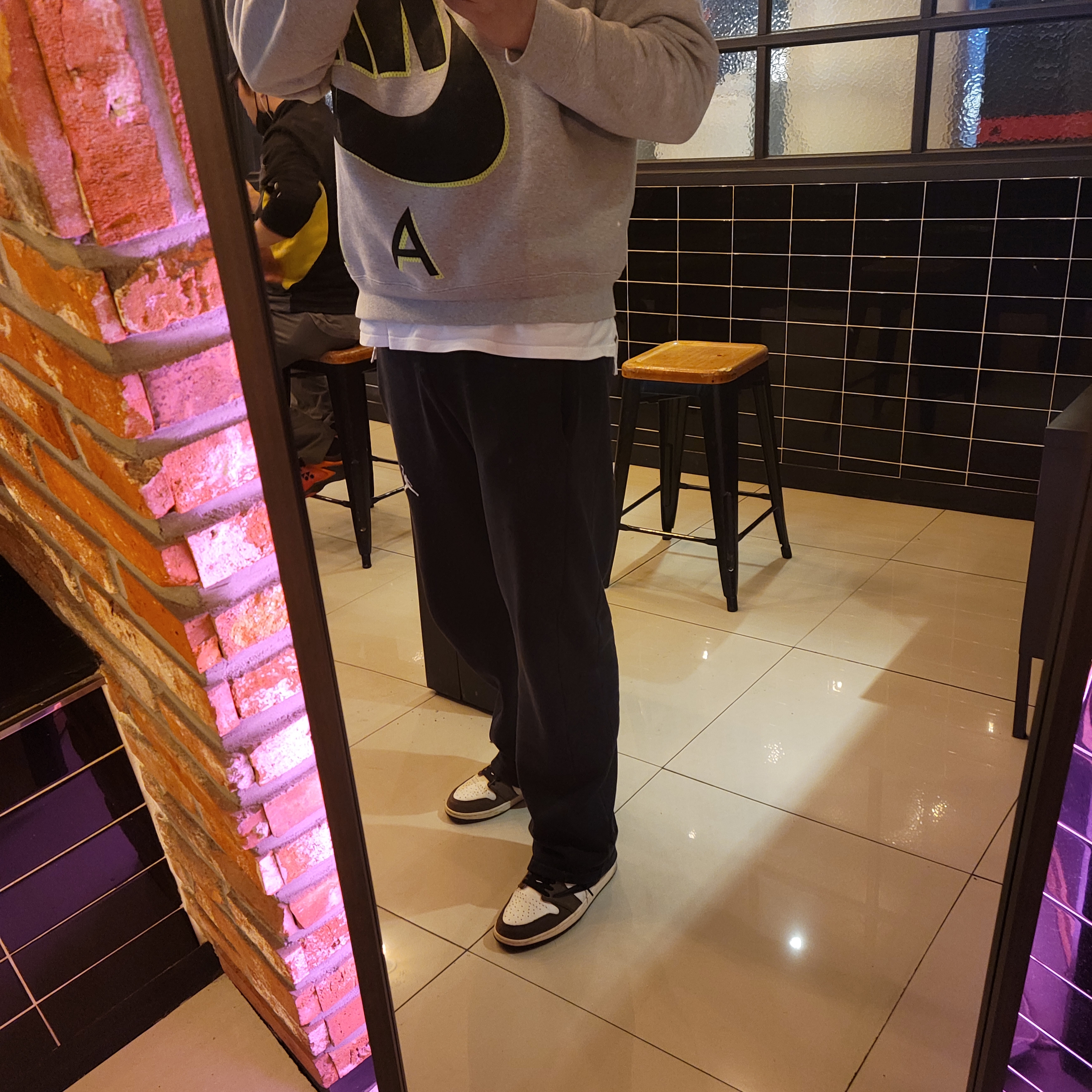 Jordan 1 x Travis Scott Retro High OG SP Mocha, Nike x Kim Jones Fleece Crew Grey Heather - US/EU 착용 스타일