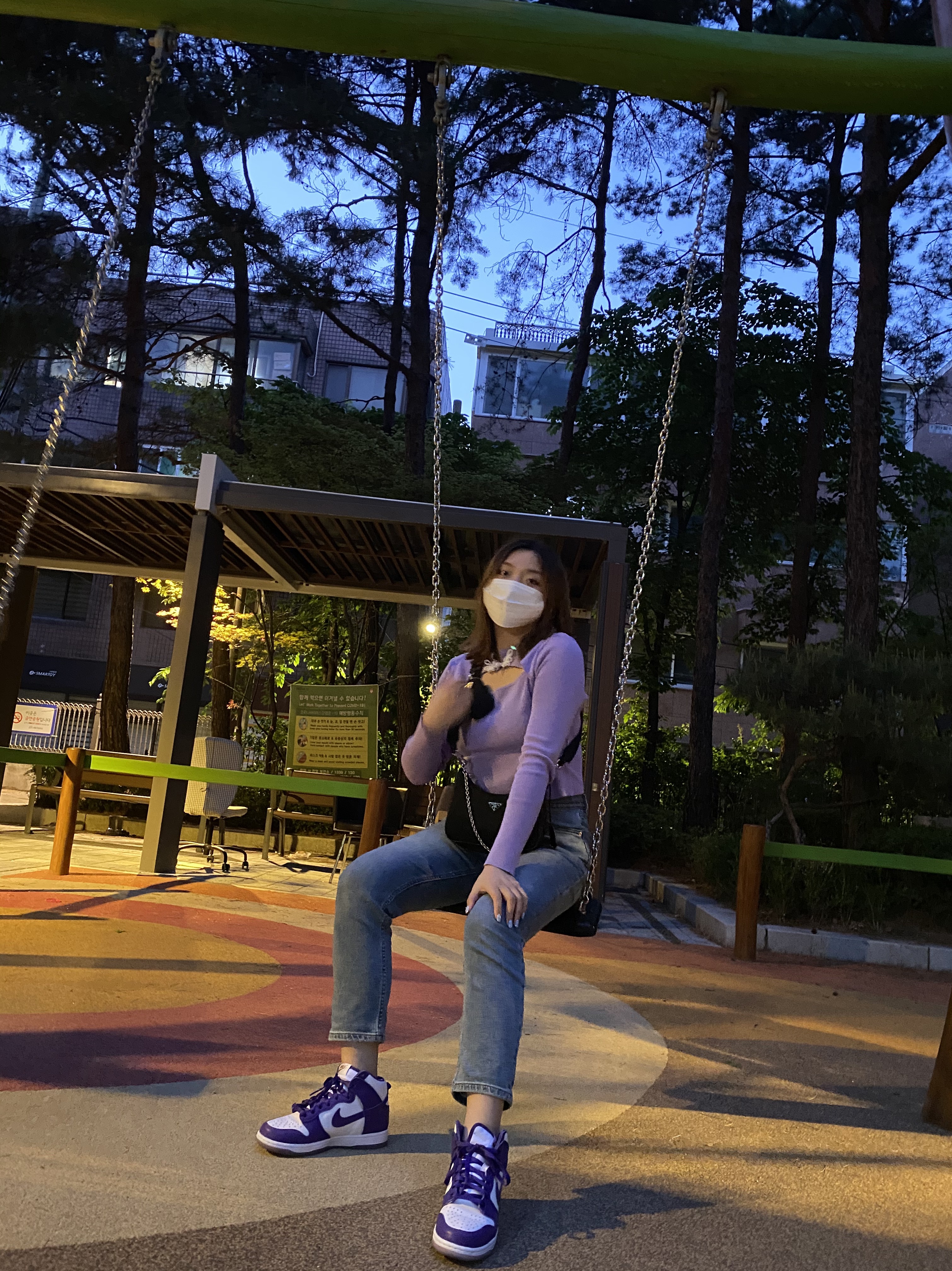 (W) Nike Dunk High SP Varsity Purple 착용 스타일 - 2