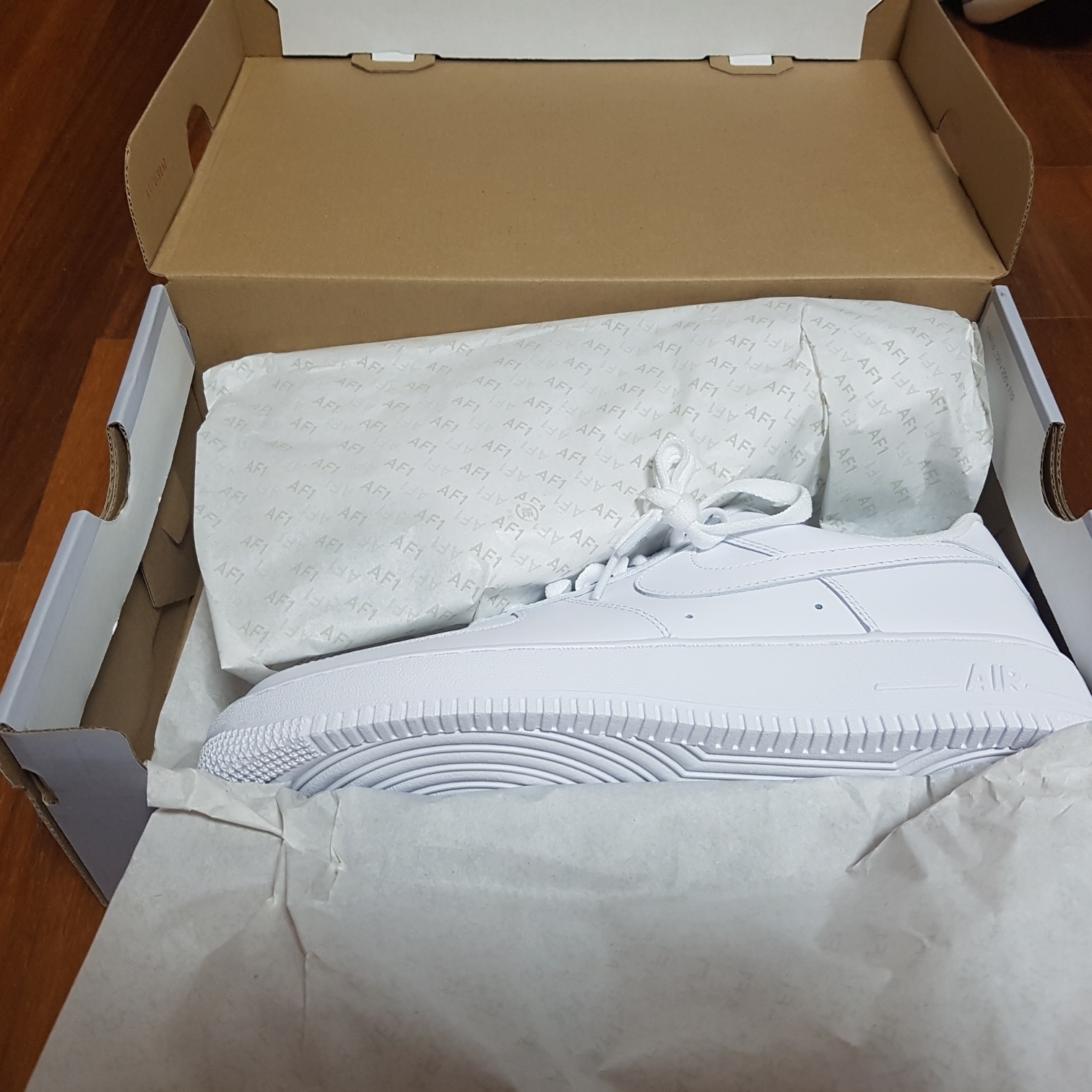 (W) Nike Air Force 1 '07 Low White 착용 스타일 - 2