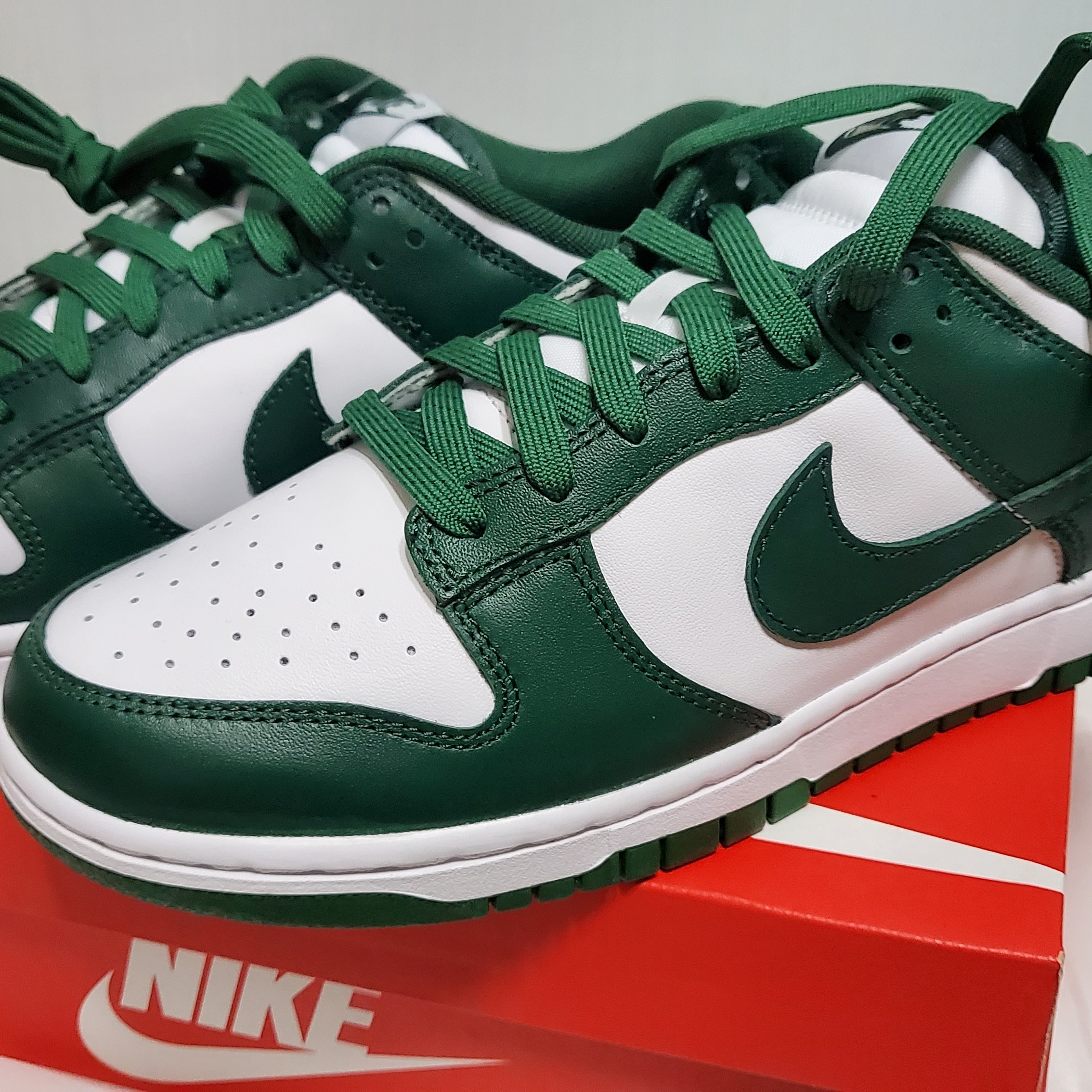 Nike Dunk Low Retro Varsity Green 착용 스타일 - 1
