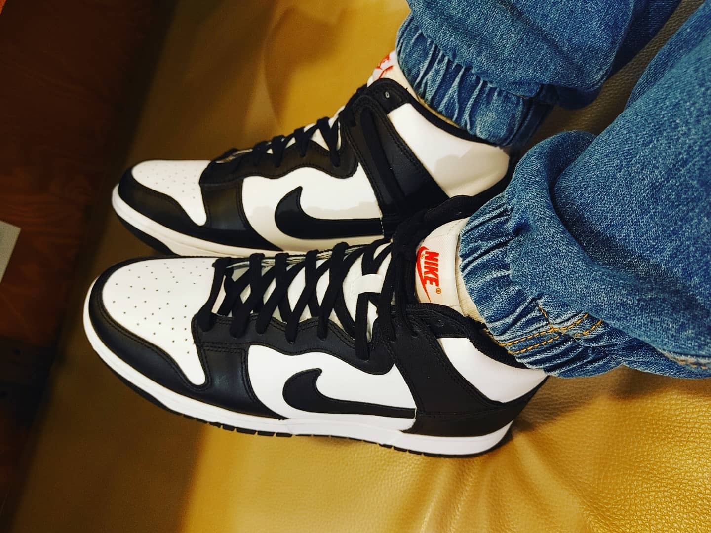 Nike Dunk High Retro Black and White 착용 스타일 - 3