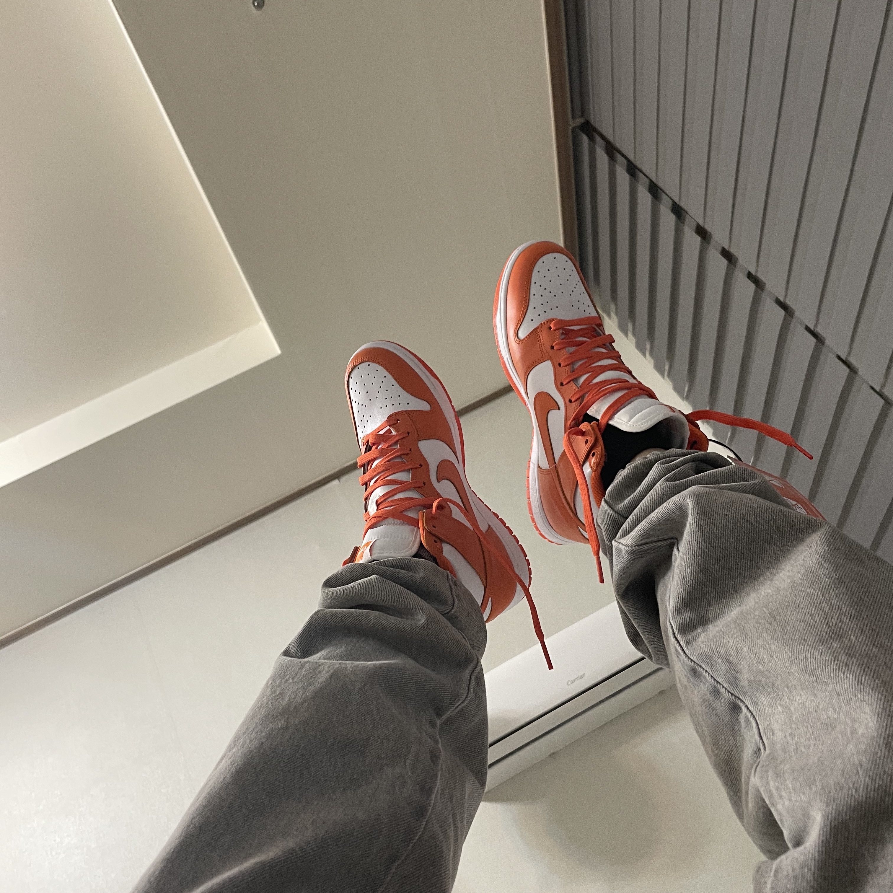 (W) Nike Dunk High Orange Blaze 착용 스타일