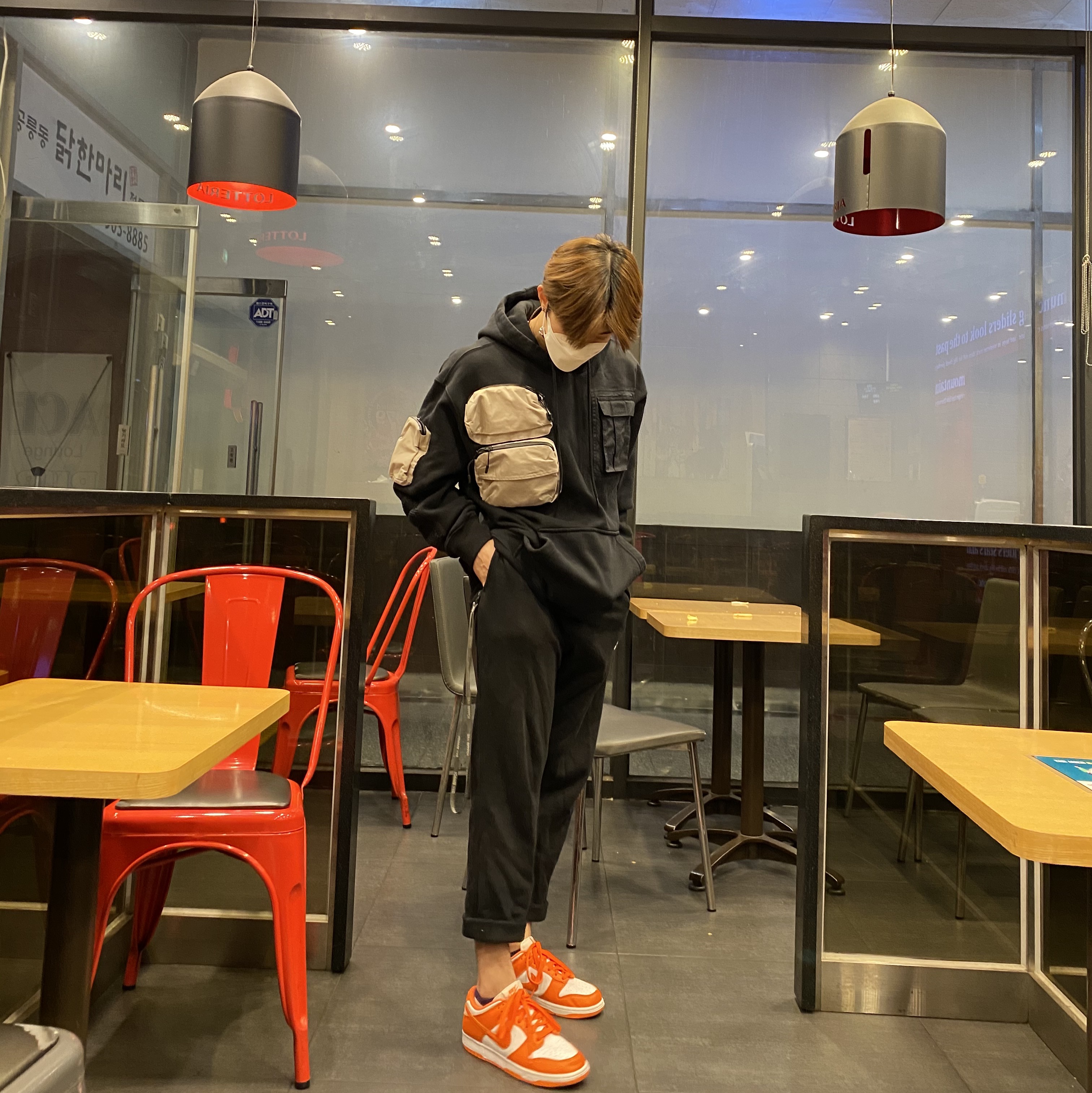 Nike Dunk Low SP Syracuse 2020, Nike x Travis Scott NRG AG Utility Hoodie Black 착용 스타일