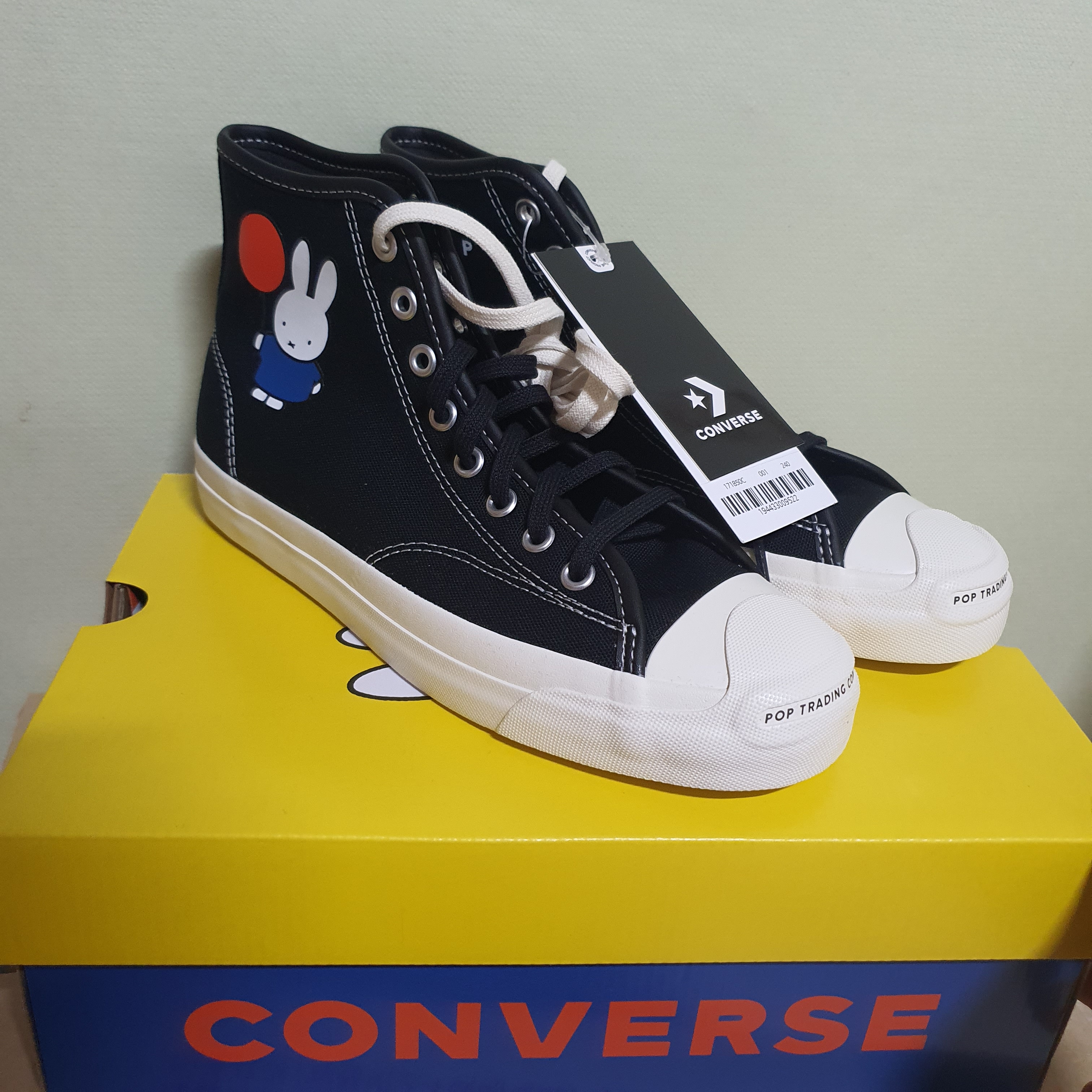 Converse x Pop Trading Company x Miffy Jack Purcell Pro Hi Black 착용 스타일 - 2