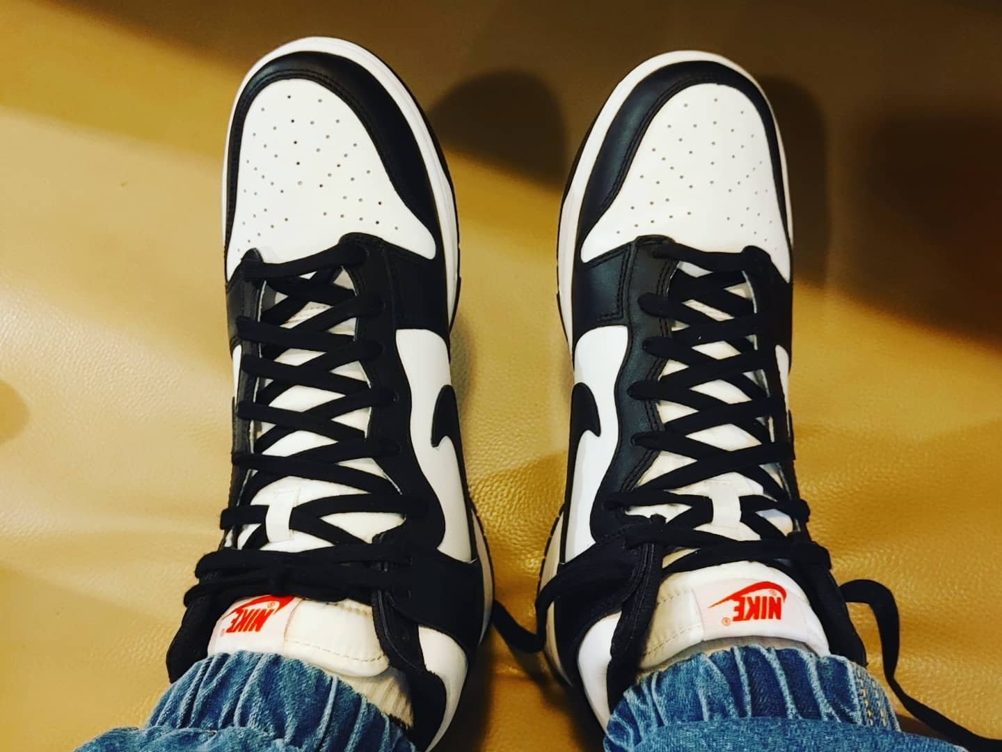 Nike Dunk High Retro Black and White 착용 스타일 - 4