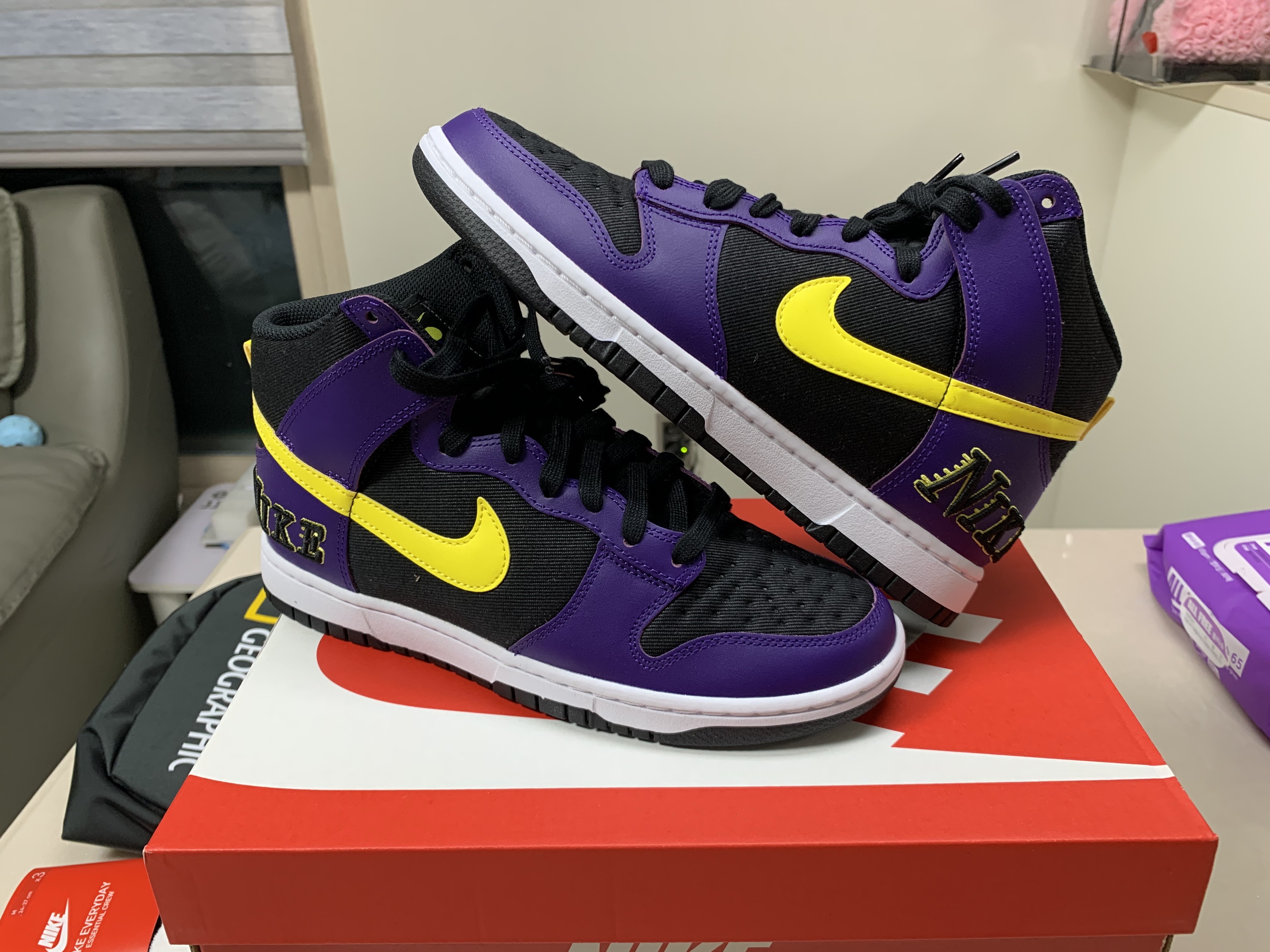 Nike Dunk High PRM EMB Court Purple 착용 스타일 - 1