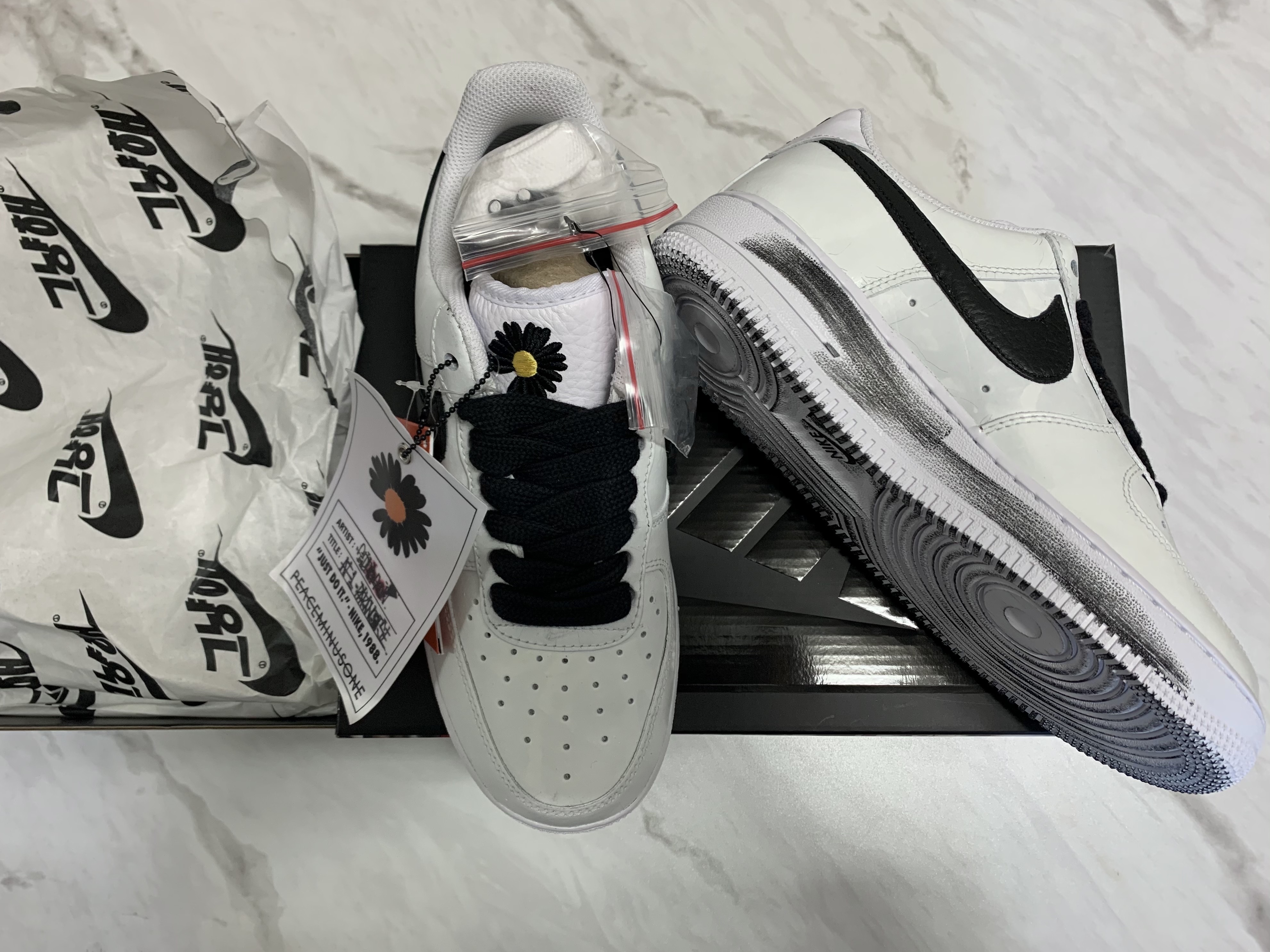 Nike x Peaceminusone Air Force 1 Low Para-Noise 2.0 착용 스타일 - 2