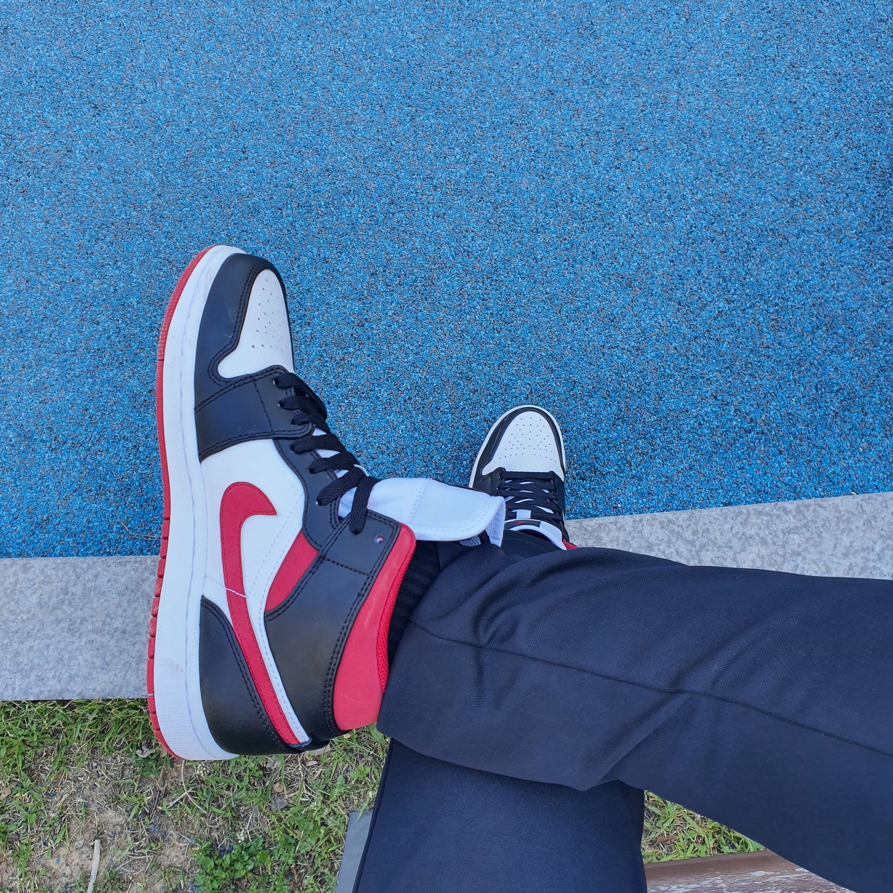 Jordan 1 Mid Gym Red Black White, (PS) Jordan 1 Mid Alt Gym Red Black White 착용 스타일 - 1