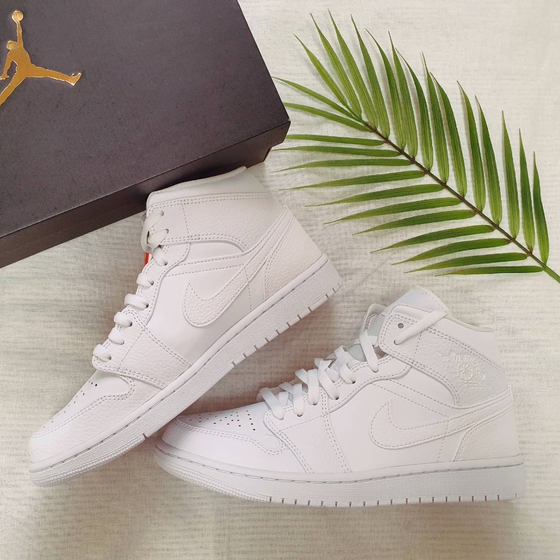 Jordan 1 Mid Triple White 착용 스타일