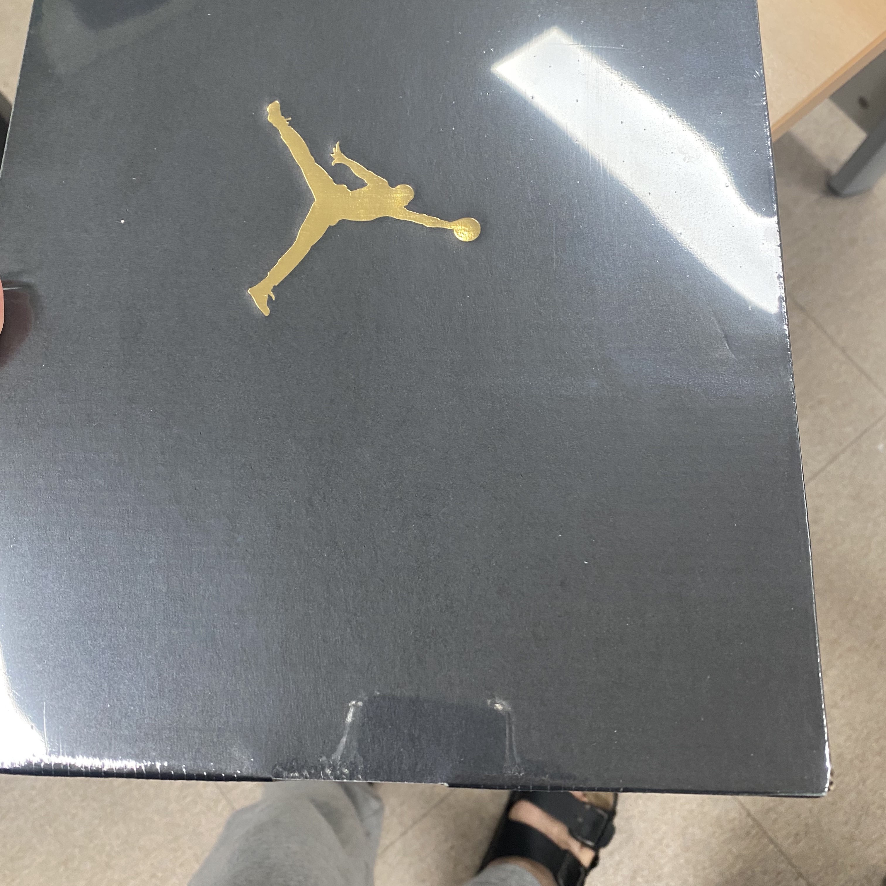 Jordan 1 Mid Gym Red Black White 착용 스타일 - 1