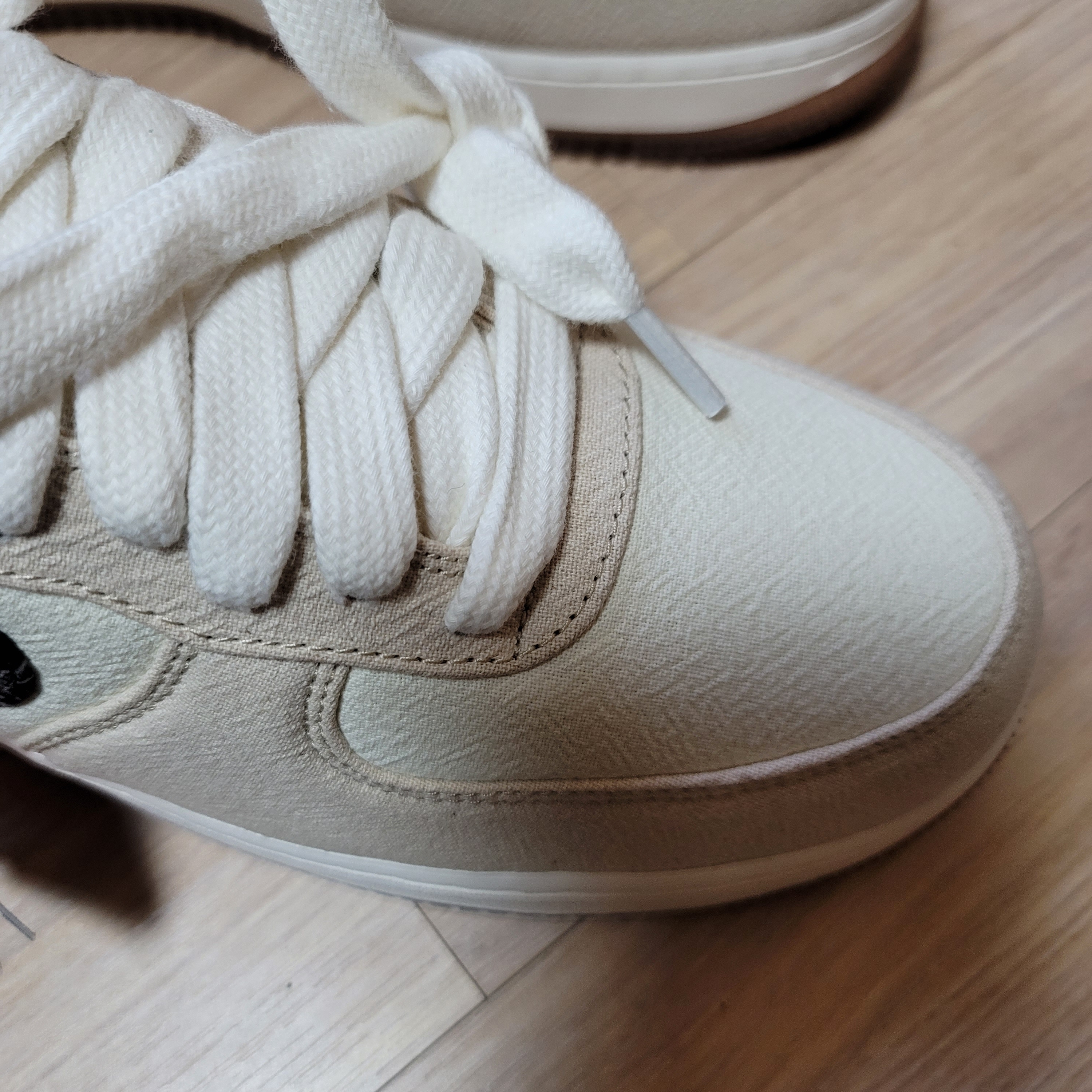 Nike Air Force 1 '07 LV8 Paisley Swoosh 착용 스타일 - 3