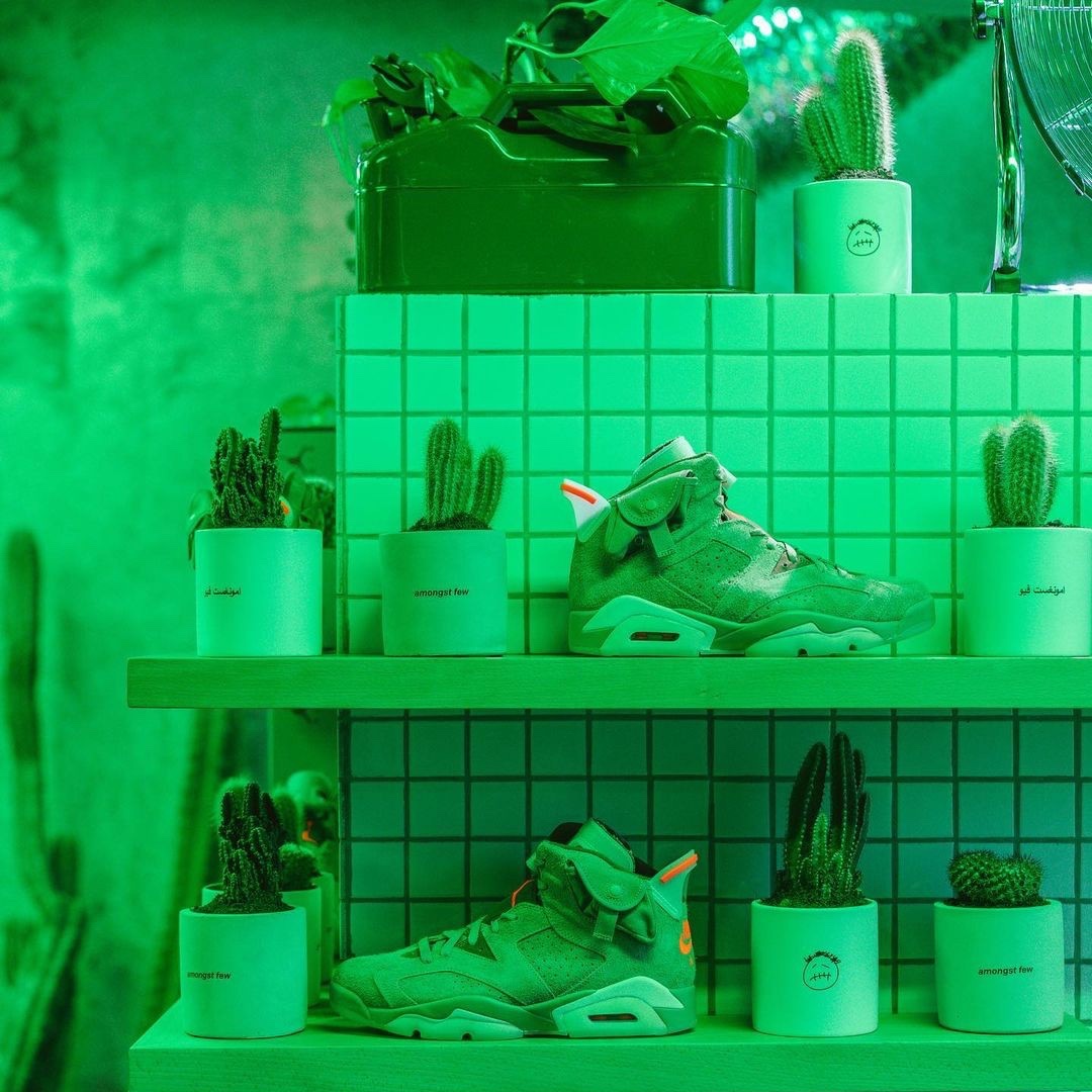 Jordan 6 x Travis Scott Retro SP British Khaki 착용 스타일 - 3
