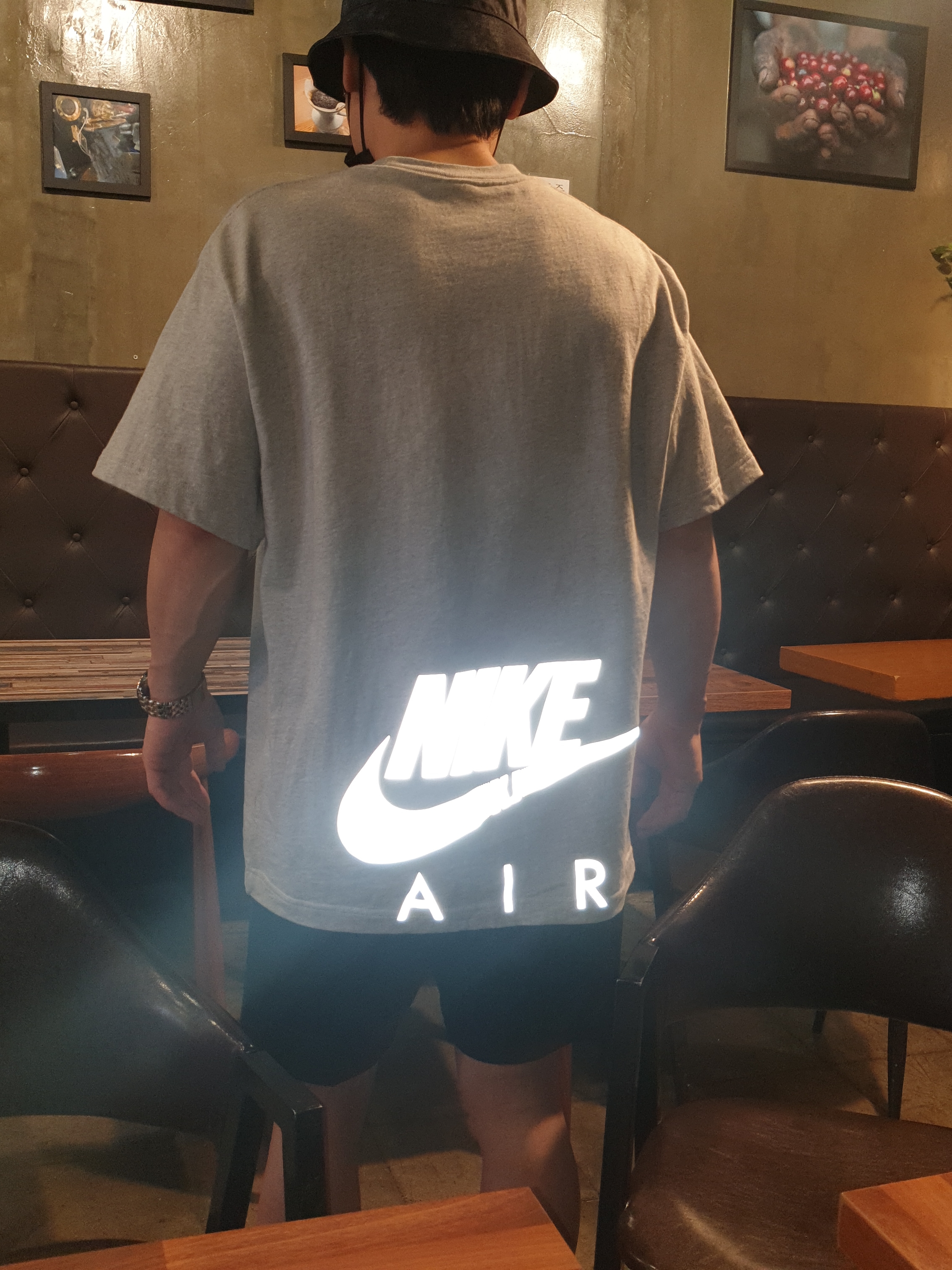 Nike x Kim Jones Oversized T-Shirt Grey Heather - Asia, Nike Bucket Futura Tie-Dye Black 착용 스타일