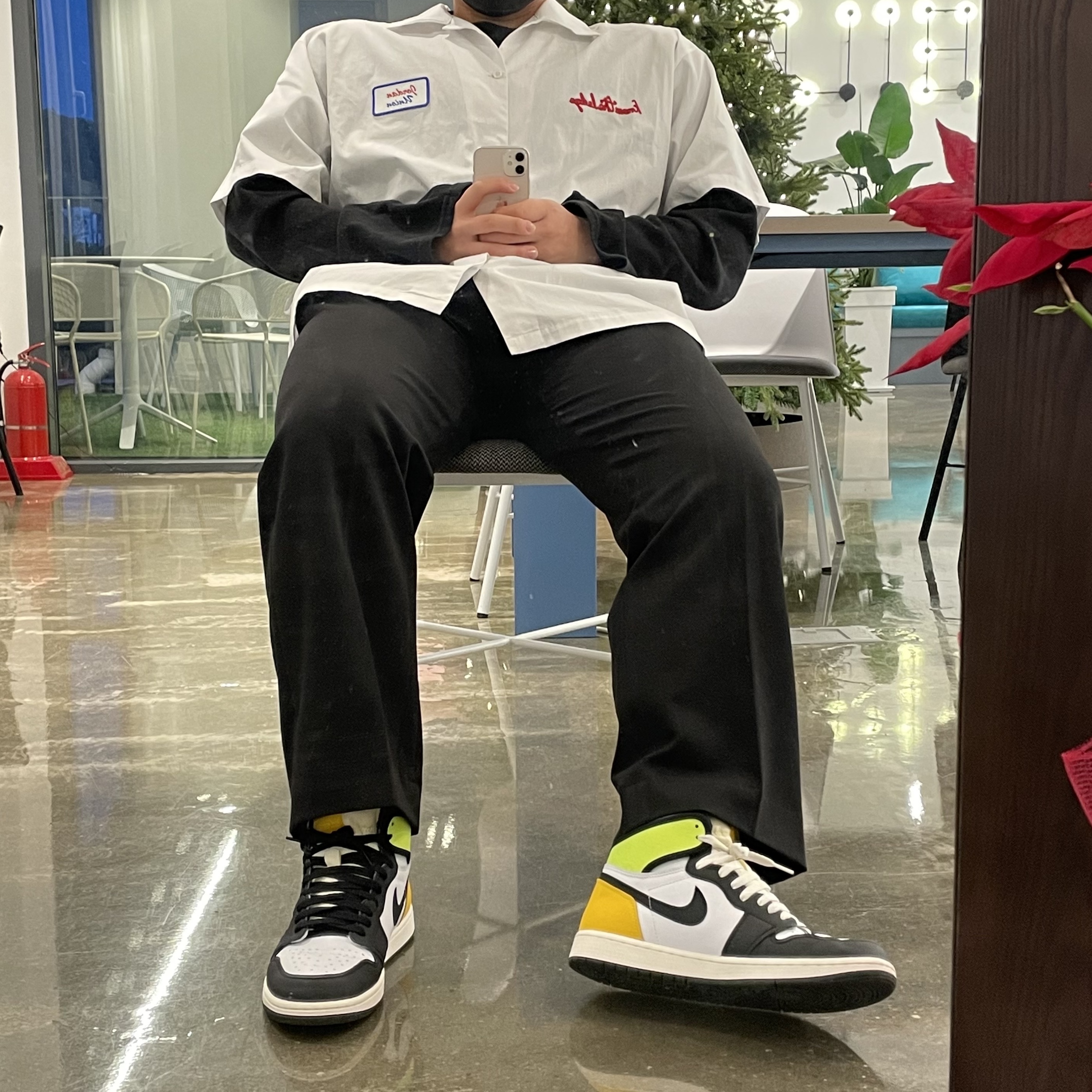Jordan 1 Retro High OG Volt Gold, Jordan x Union Mechanic Shirt Platinum 착용 스타일