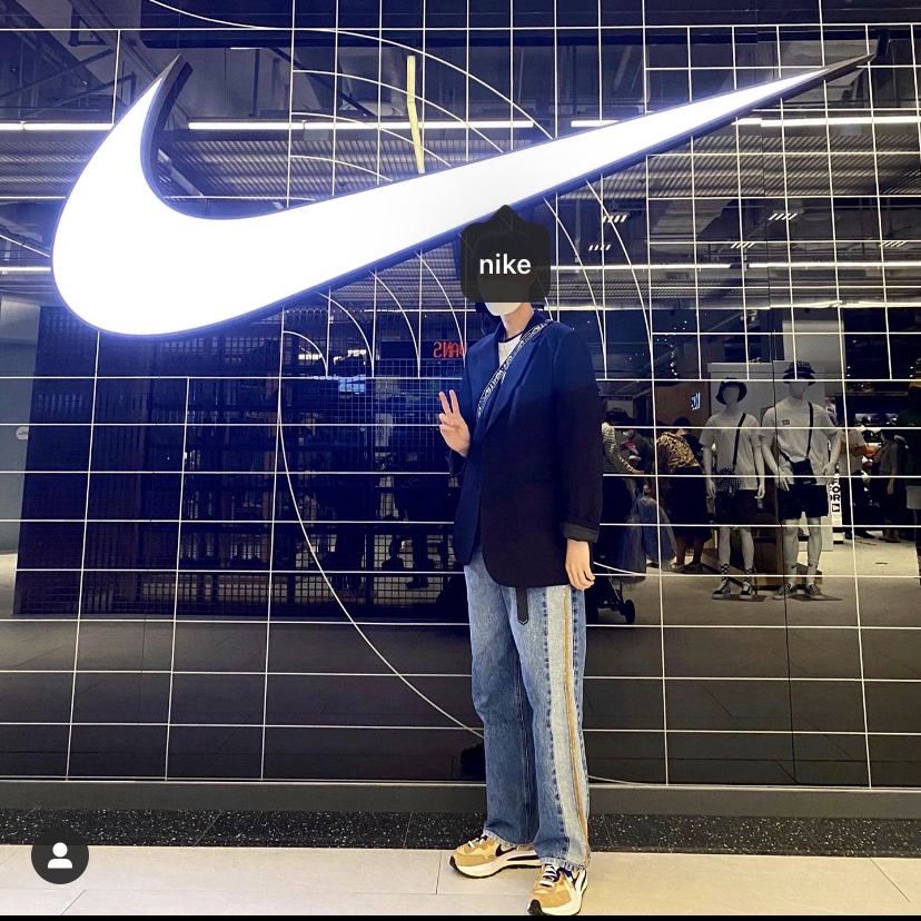 Nike x Sacai VaporWaffle Sesame and Blue Void 착용 스타일
