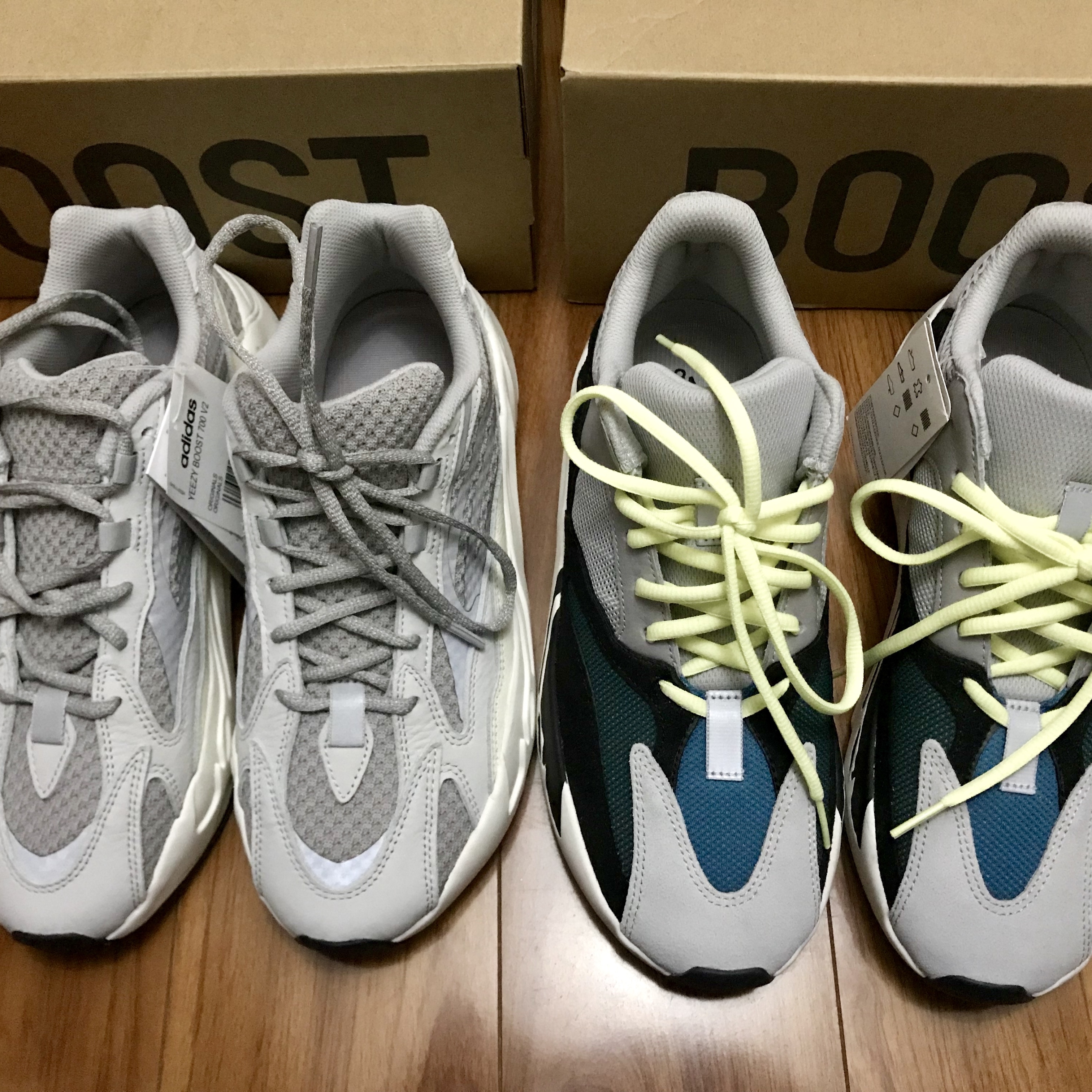 Adidas Yeezy Boost 700 V2 Static 2018, Adidas Yeezy Boost 700 Wave Runner Solid Grey 2017/2019 착용 스타일