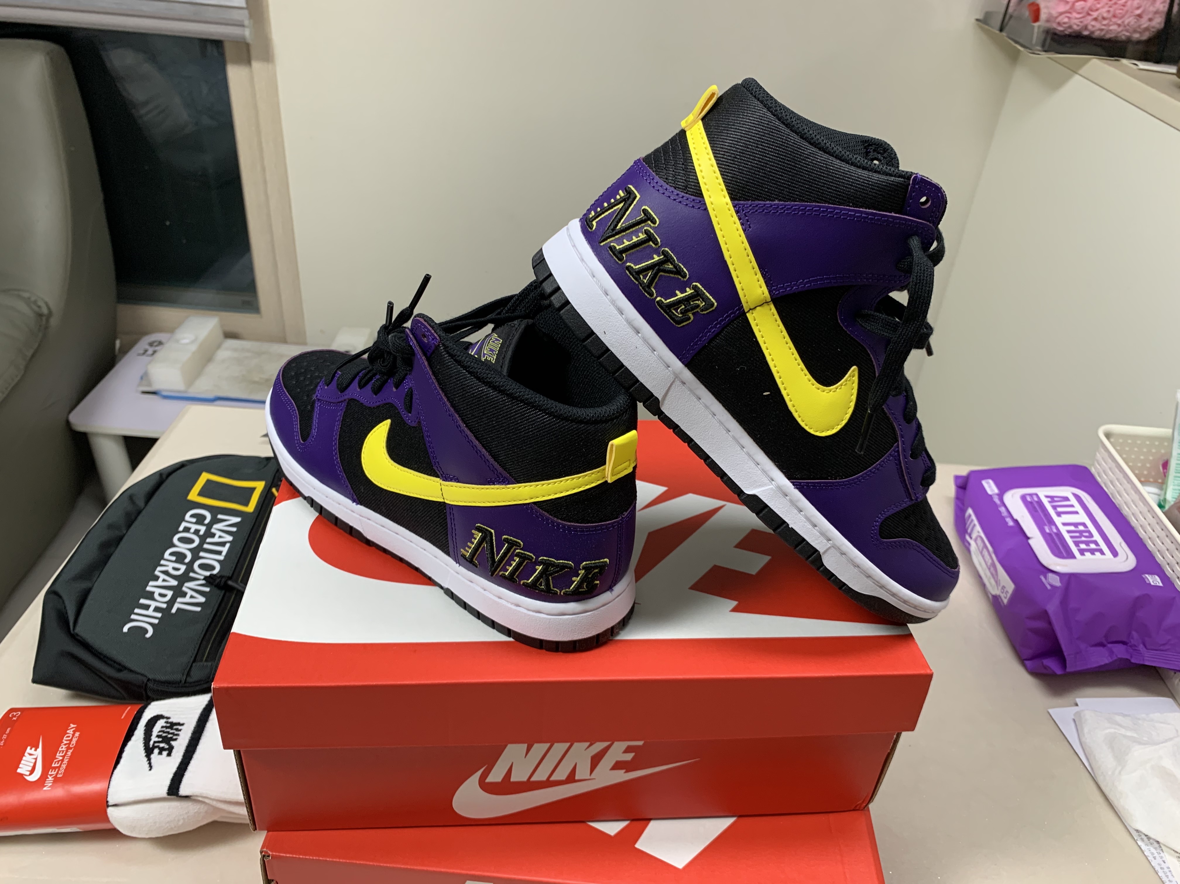 Nike Dunk High PRM EMB Court Purple 착용 스타일 - 5