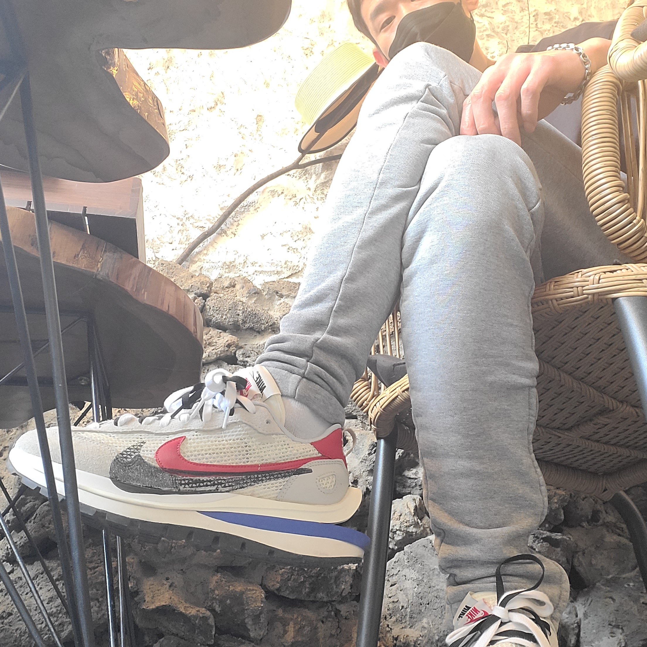 Nike x Sacai VaporWaffle Royal Fuchsia 착용 스타일 - 1