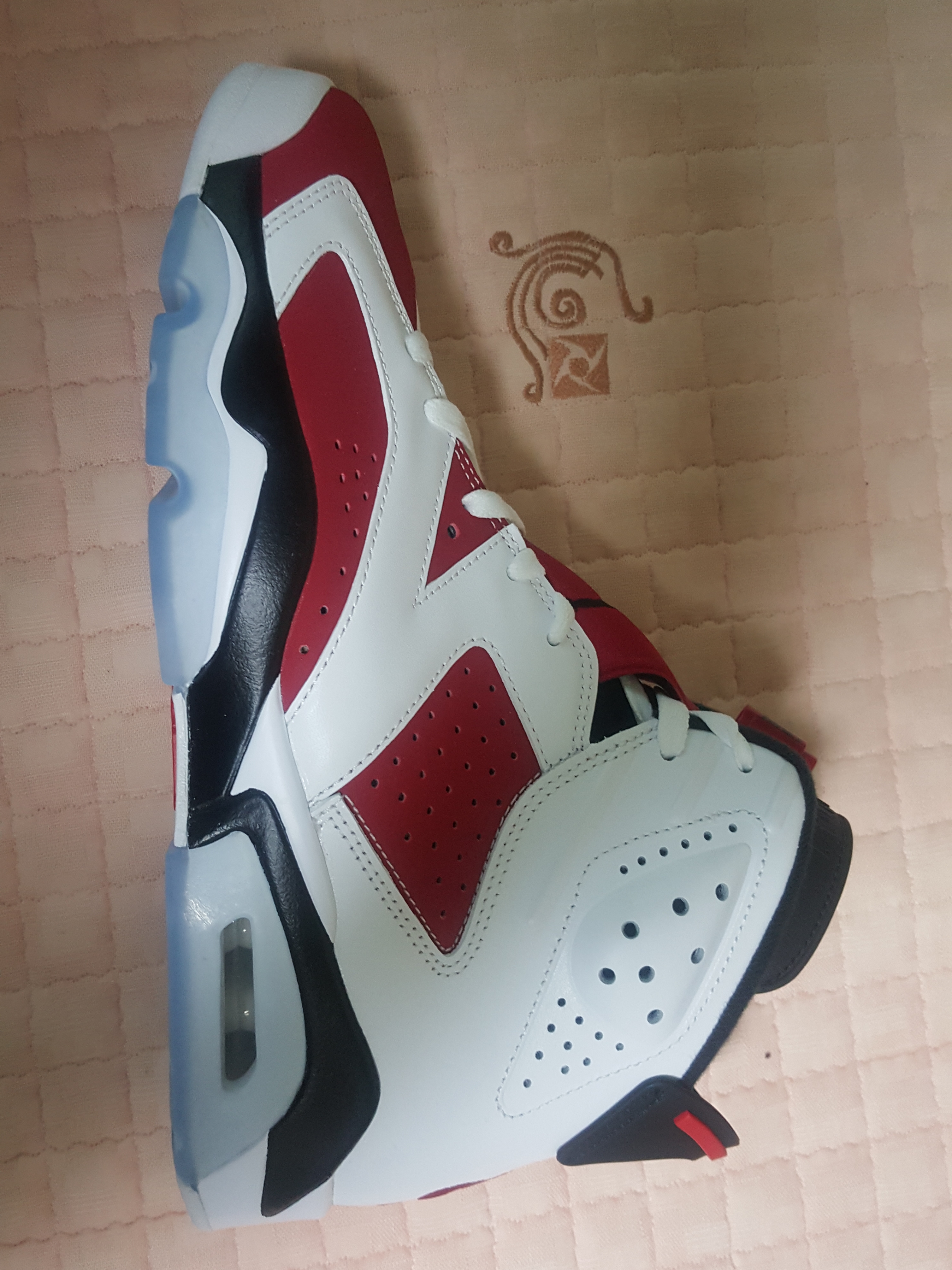 Jordan 6 Retro Carmine 2021 착용 스타일 - 2