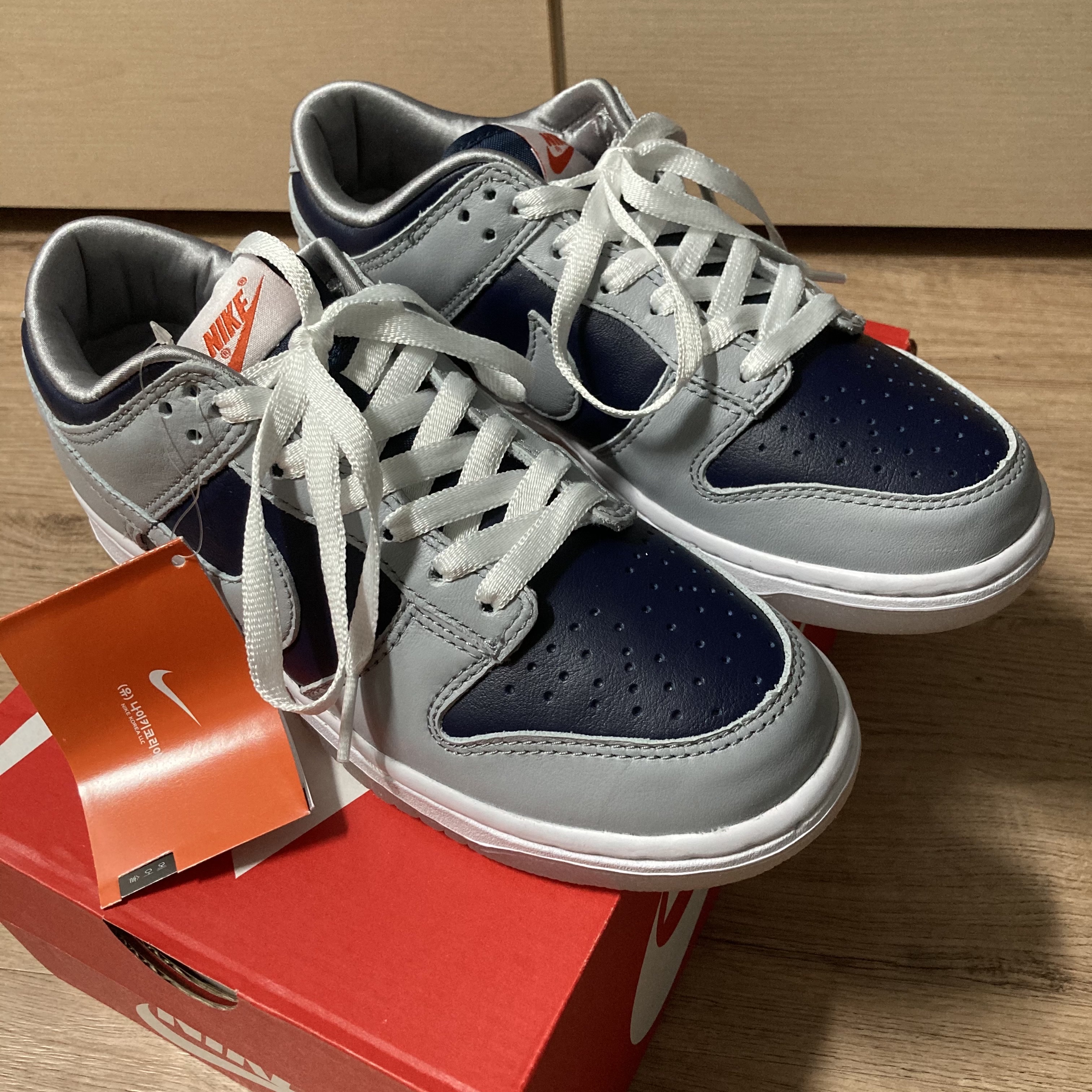 (W) Nike Dunk Low SP College Navy 착용 스타일 - 1