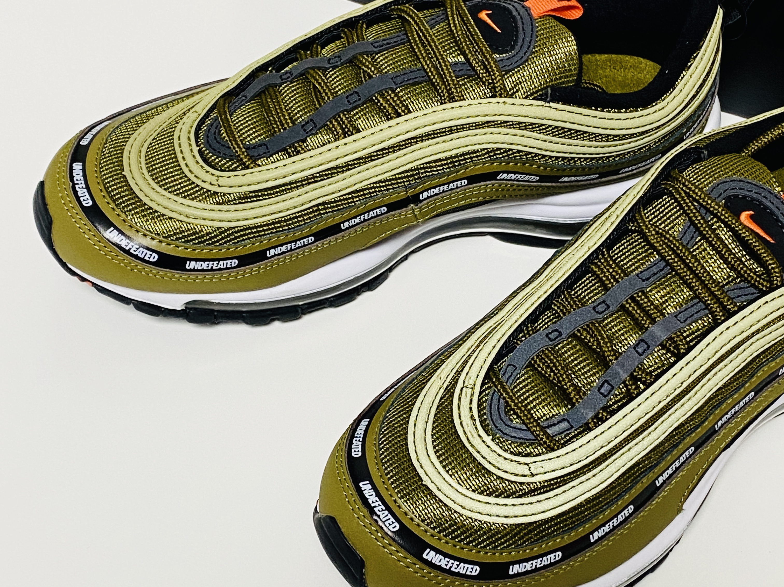 Nike x Undefeated Air Max 97 Militia Green 착용 스타일 - 2