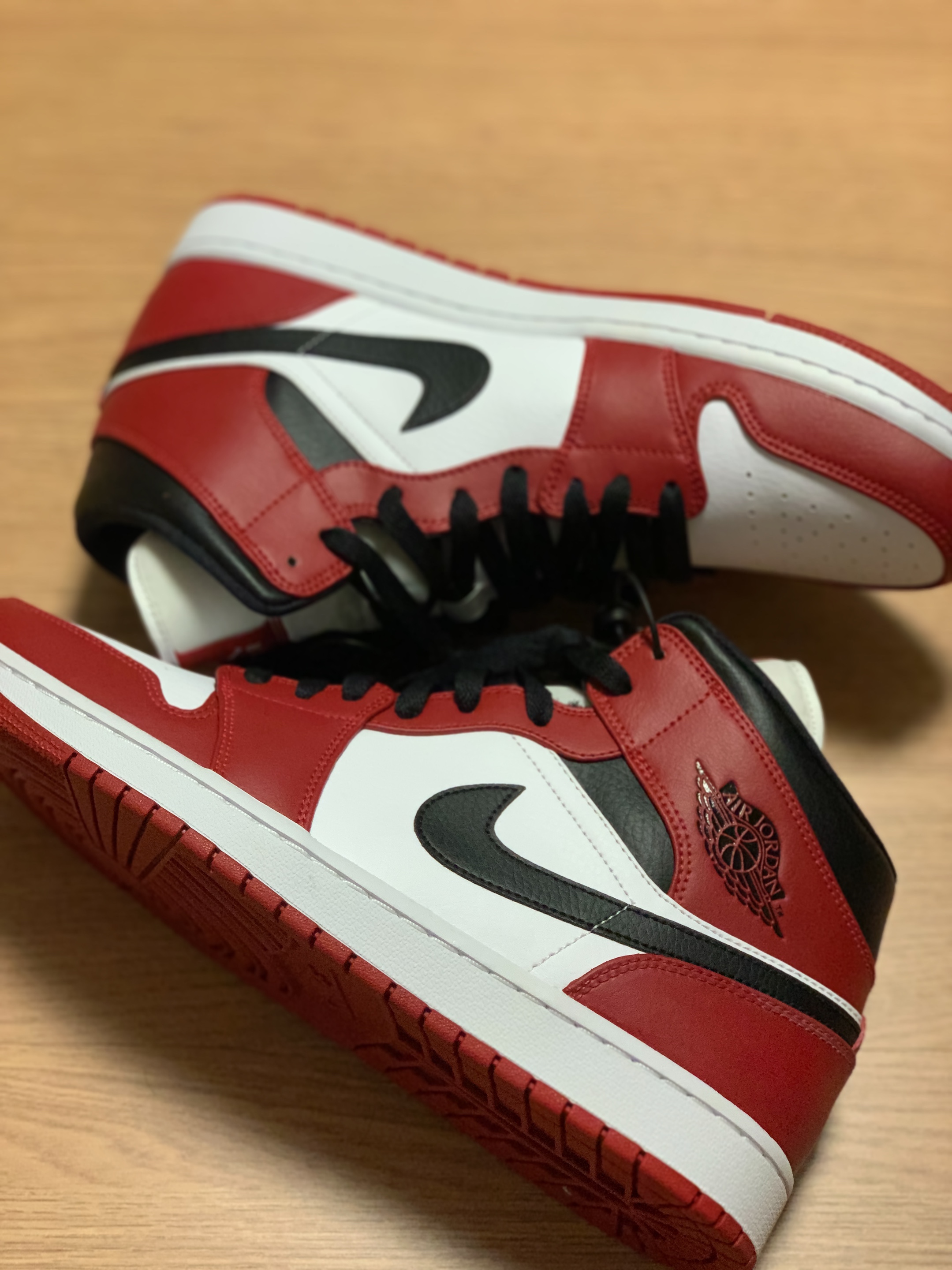 Jordan 1 Mid Chicago 2020 착용 스타일 - 2