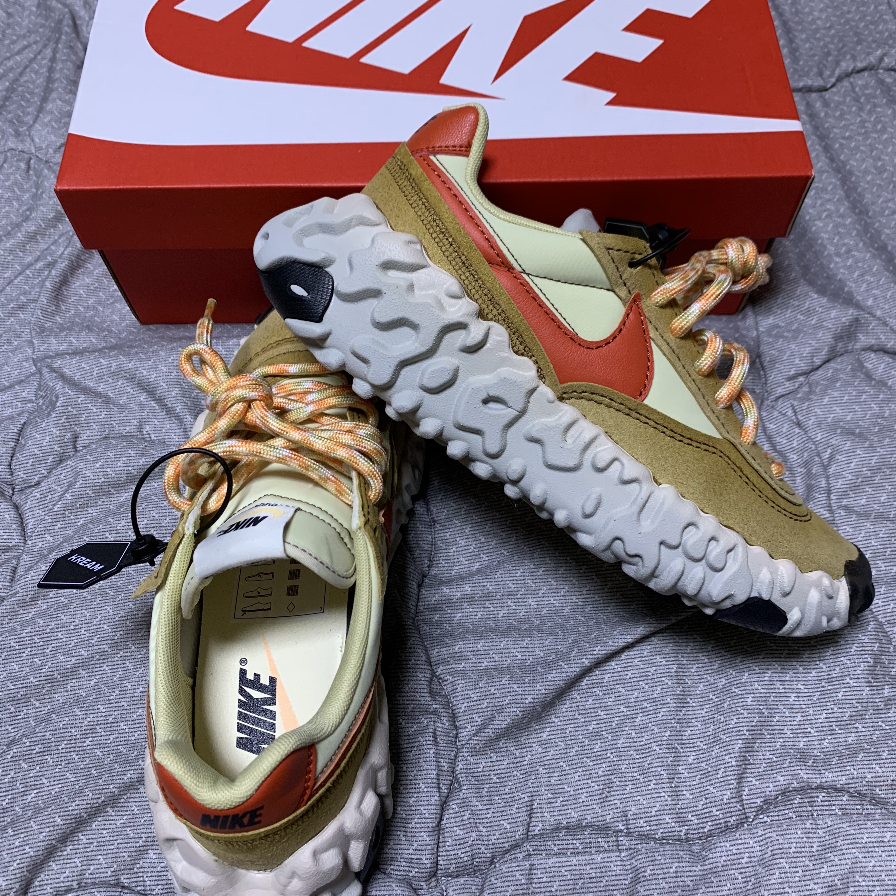 Nike Overbreak SP Fossil 착용 스타일 - 2