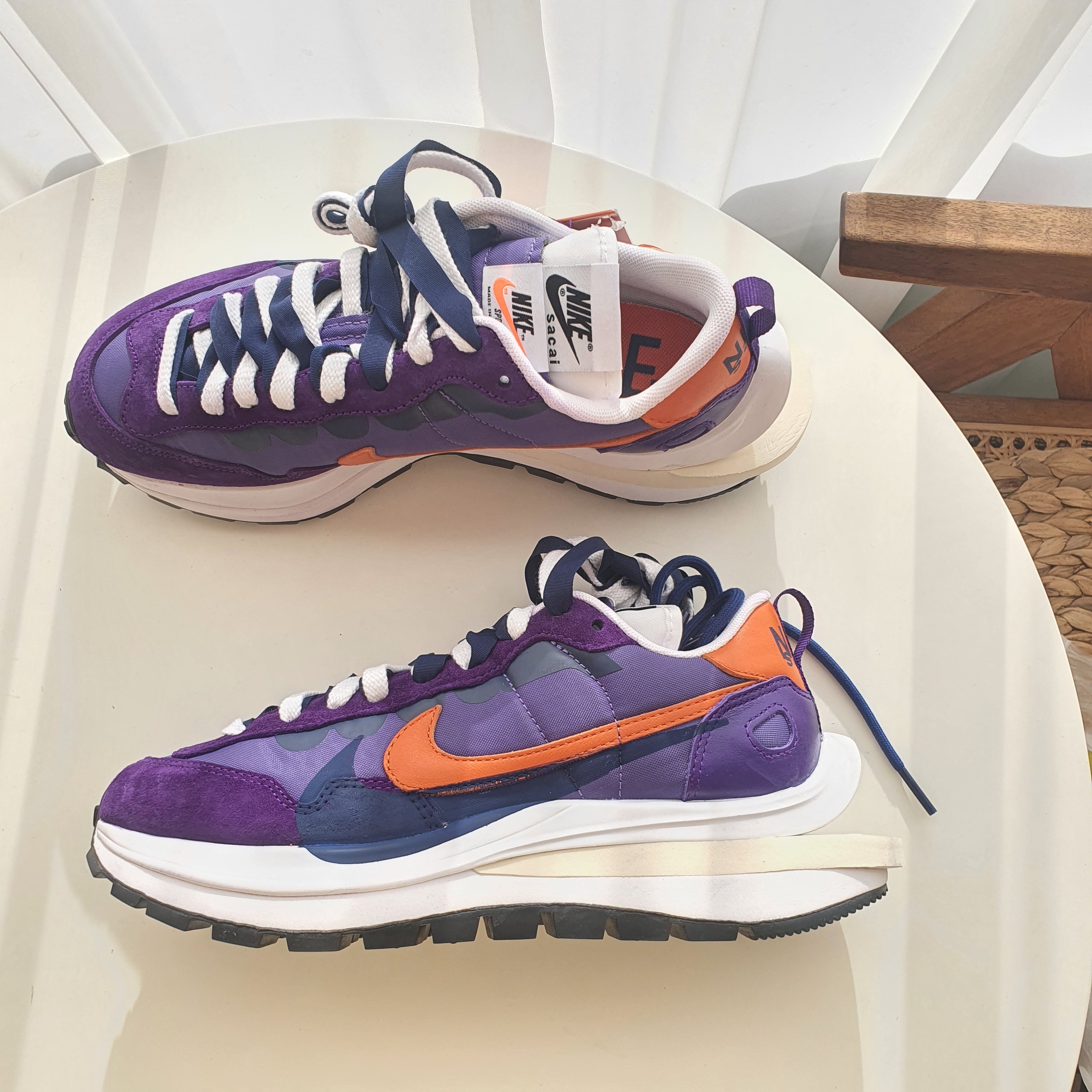 Nike x Sacai VaporWaffle Dark Iris 착용 스타일