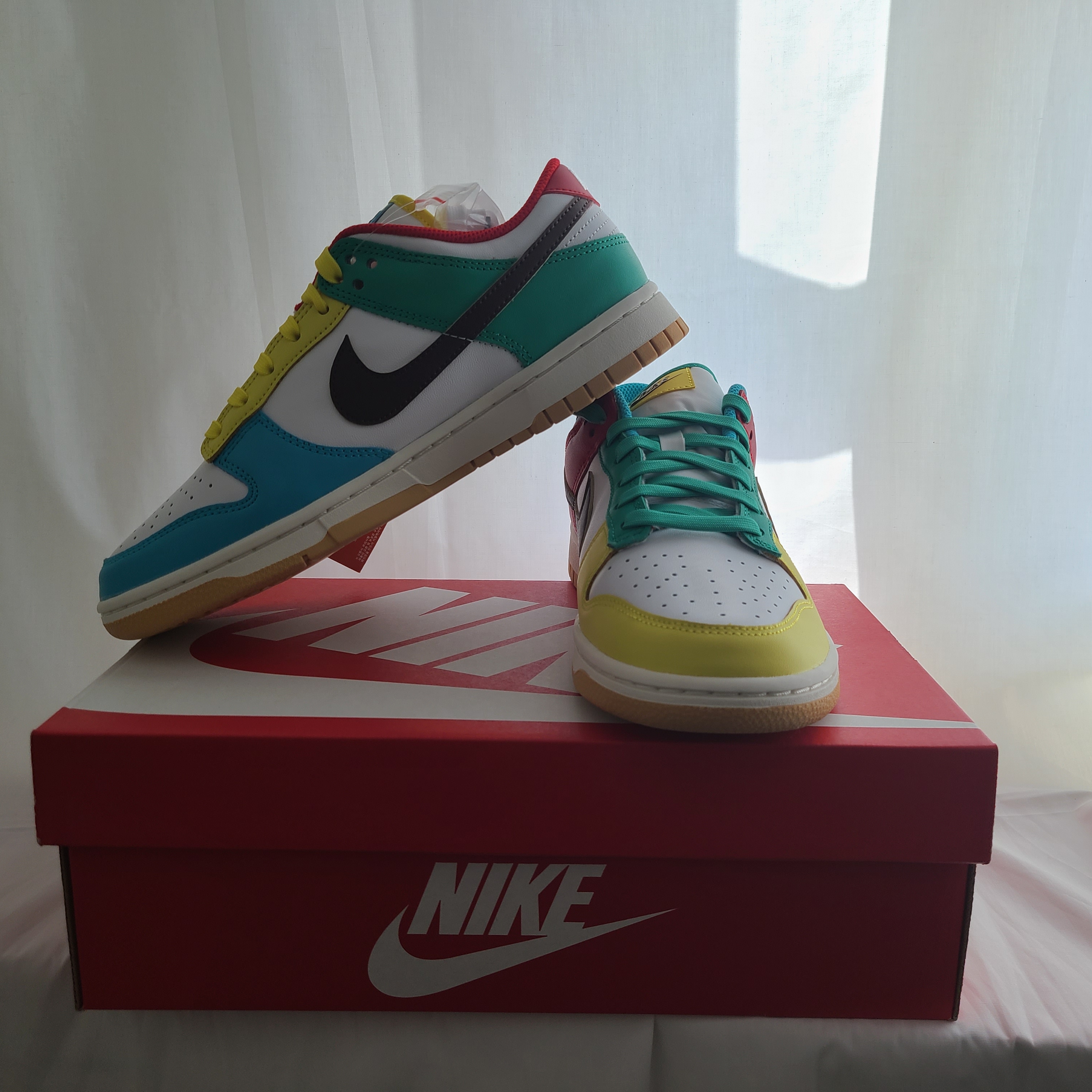 Nike Dunk Low SE Free.99 White 착용 스타일 - 1