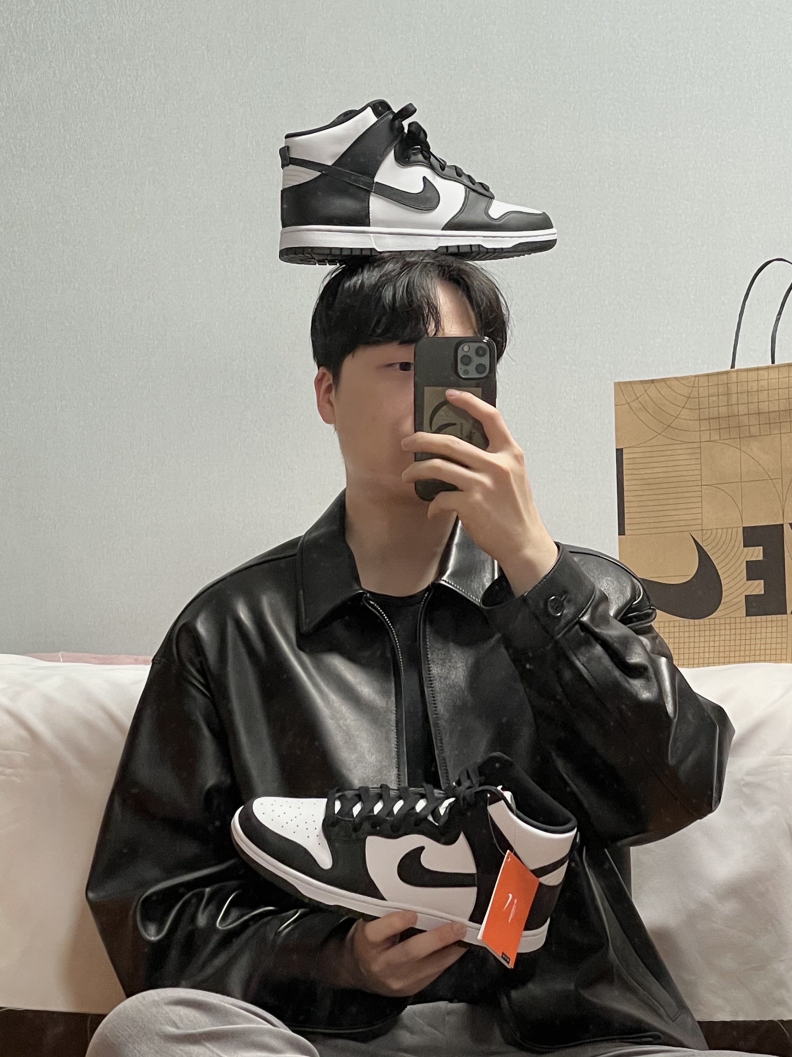 Nike Dunk High Retro Black and White 착용 스타일 - 1