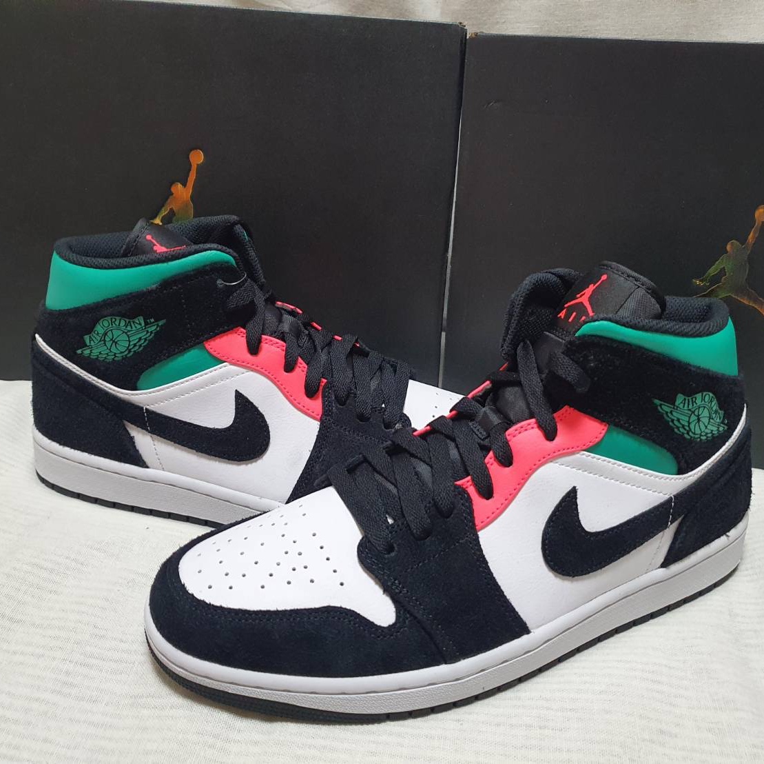 Jordan 1 Mid SE South Beach 착용 스타일
