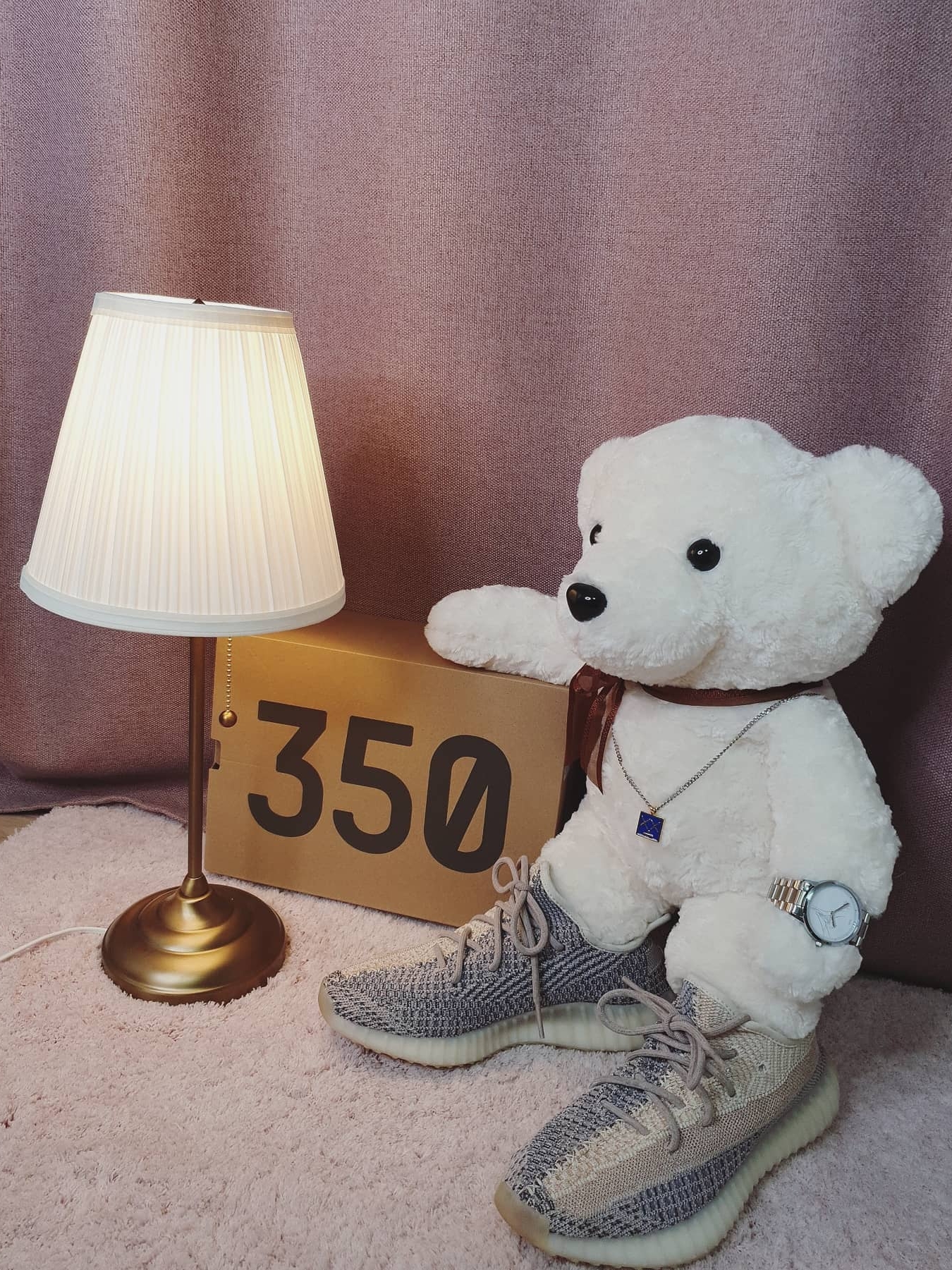 Adidas Yeezy Boost 350 V2 Ash Pearl 착용 스타일 - 5