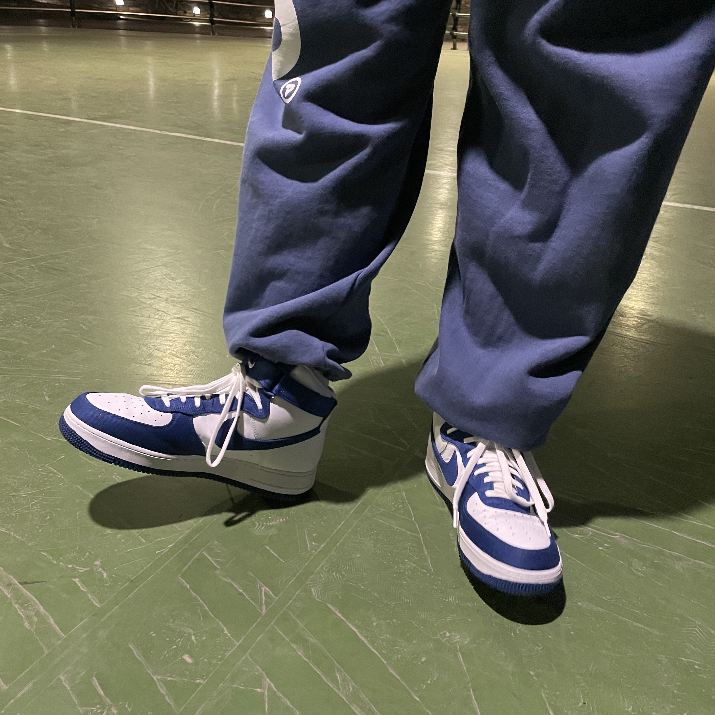 Nike Air Force 1 High '07 LV8 EMB Dodgers 착용 스타일 - 4