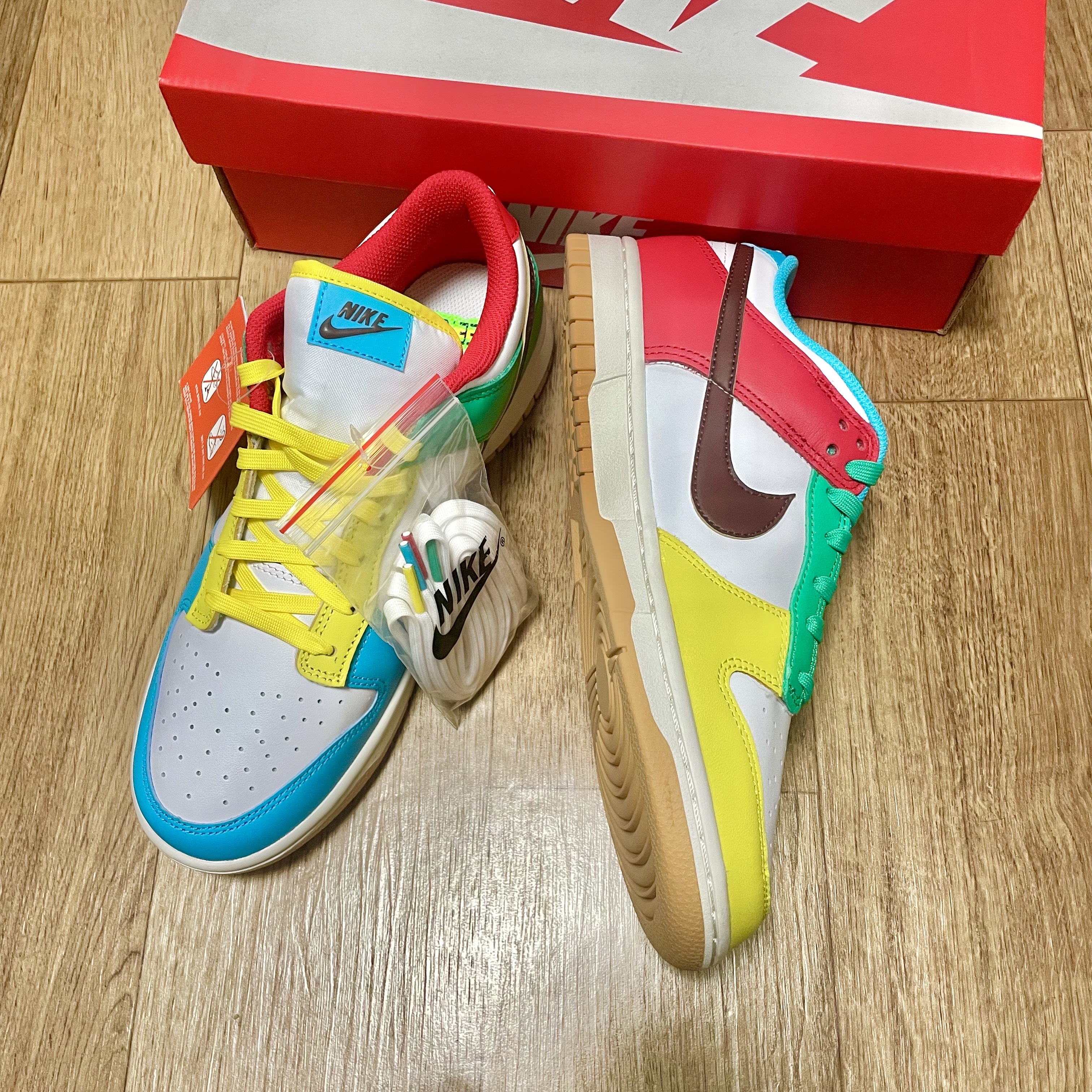 Nike Dunk Low SE Free.99 White 착용 스타일