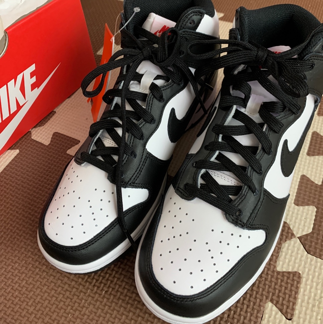 (W) Nike Dunk High Black and White 착용 스타일