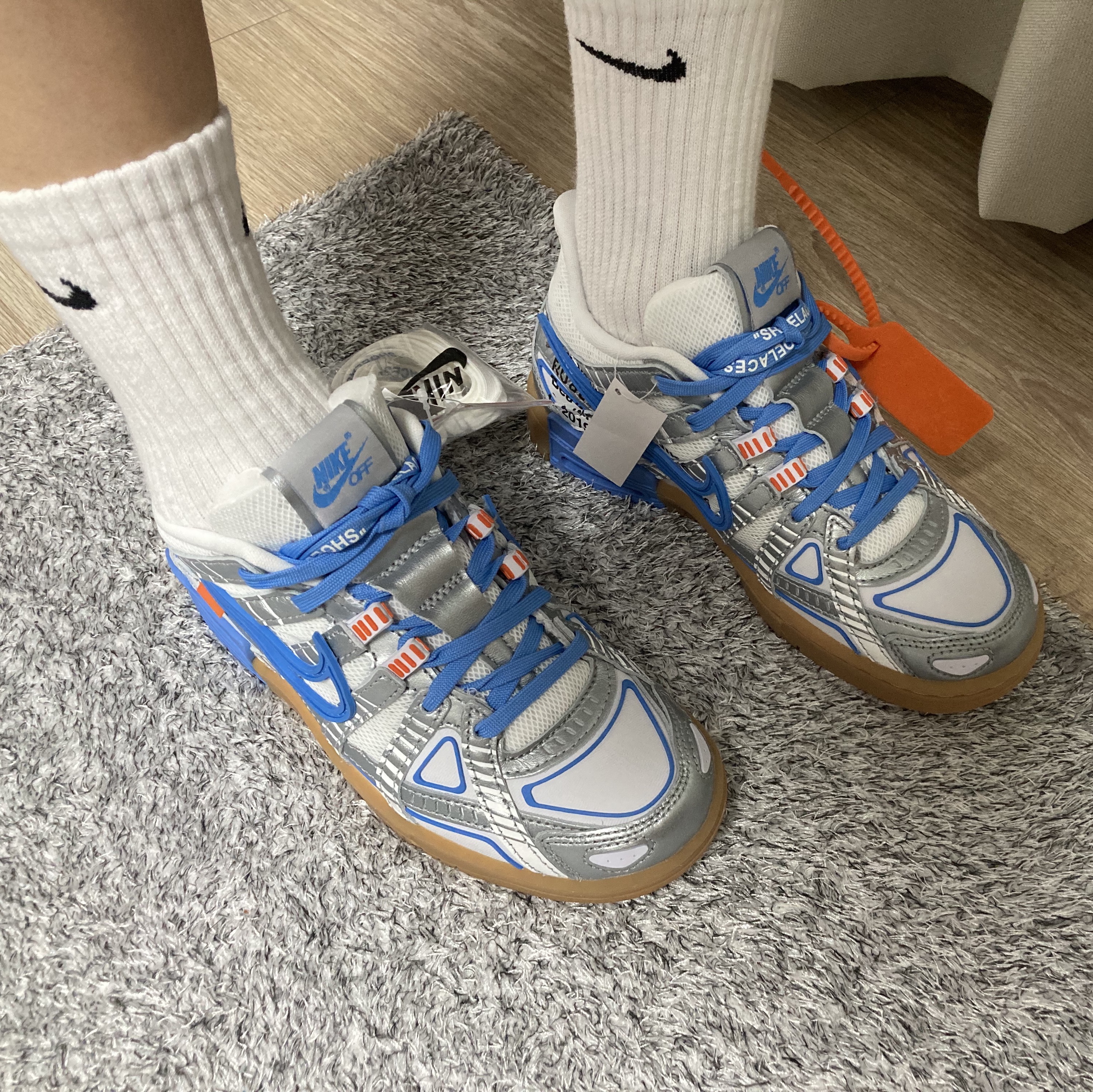 Nike x Off-White Air Rubber Dunk University Blue 착용 스타일