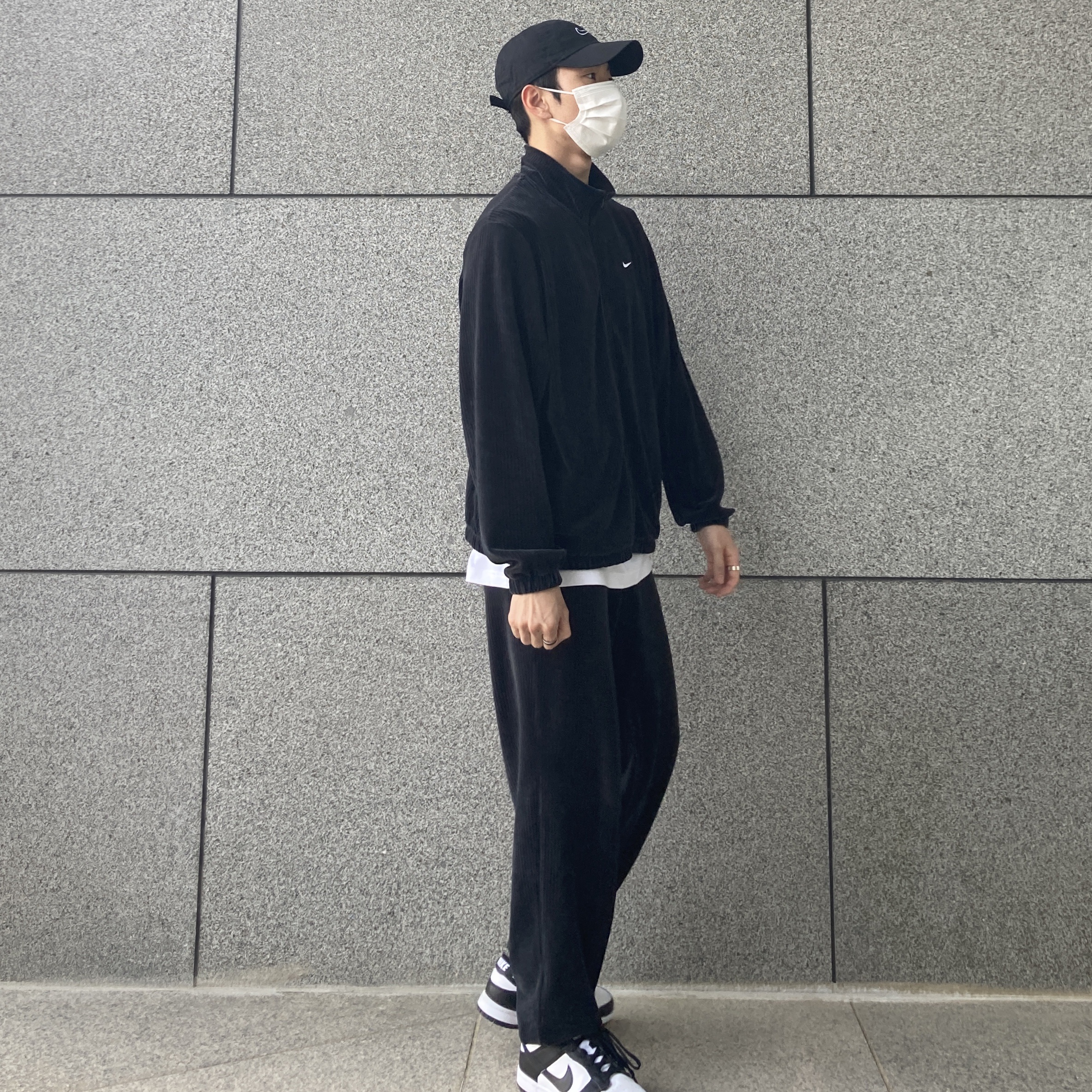 Nike Dunk Low Retro Black 착용 스타일 - 5