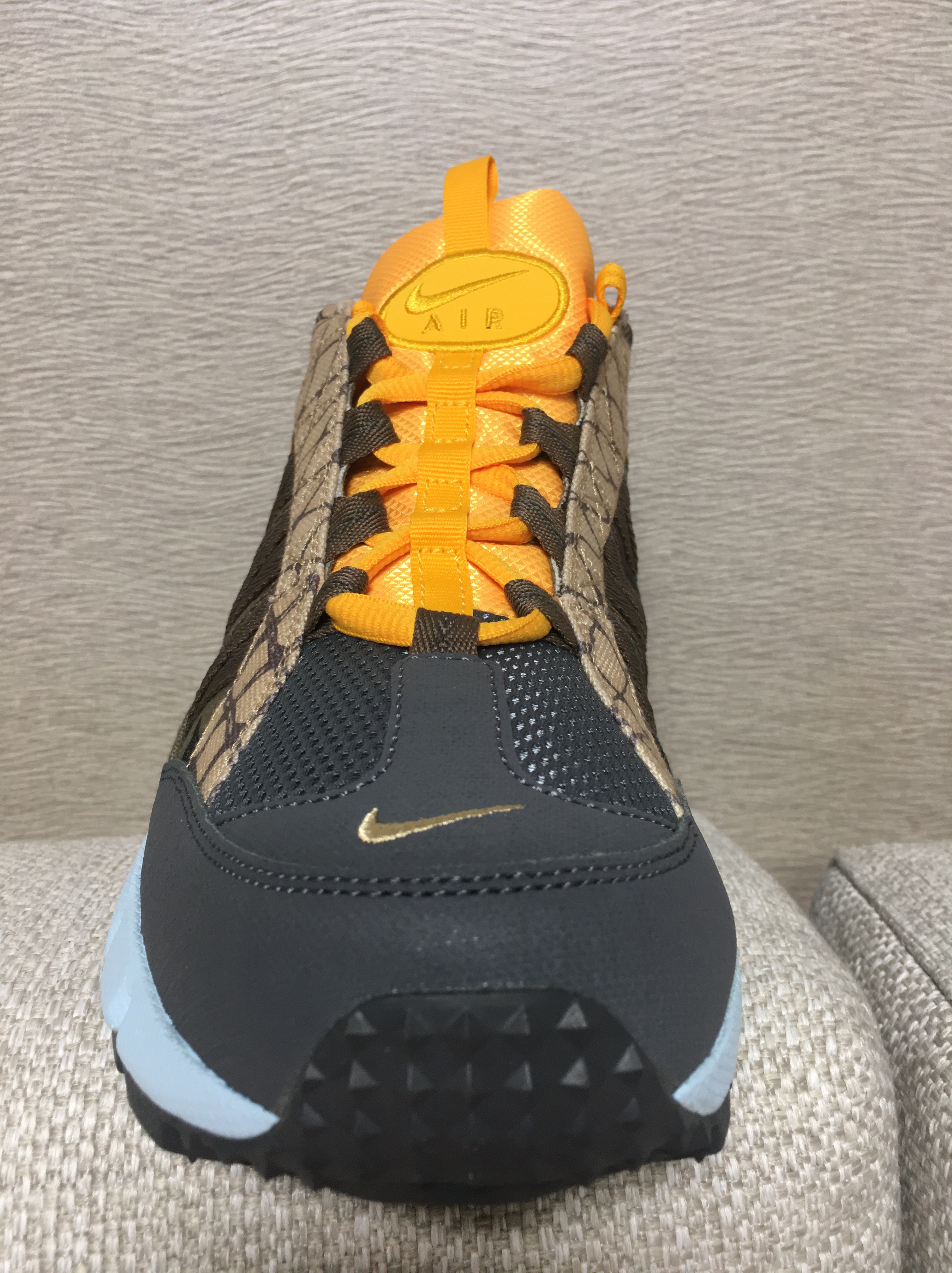 NIke Air Humara 17 Camo Pack Grey 착용 스타일 - 2
